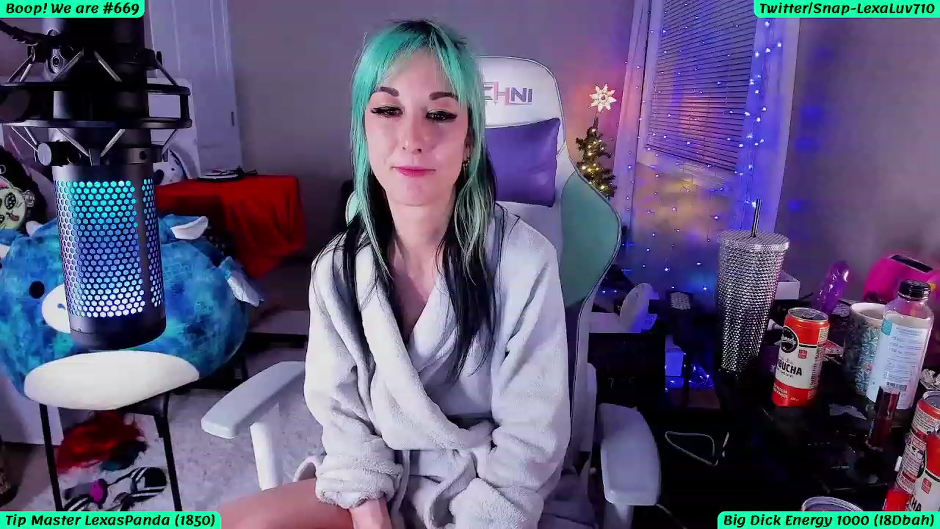 Gallery image thumbnail from LexaLuv's myfreecams stream on, 01/07/2024, 11:17 image 16 of 20