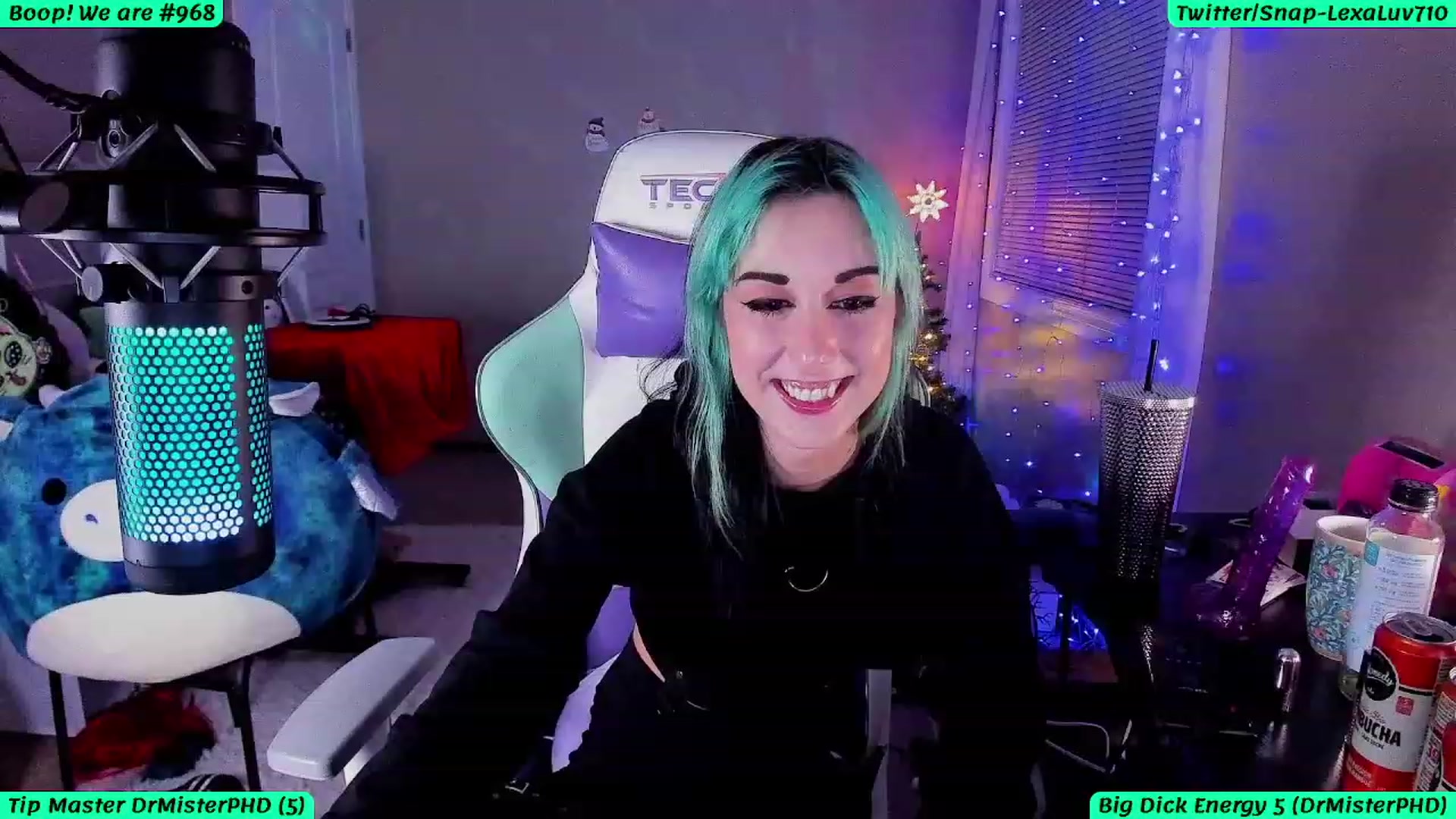 Gallery image thumbnail from LexaLuv's myfreecams stream on, 01/10/2024, 05:43 image 3 of 20