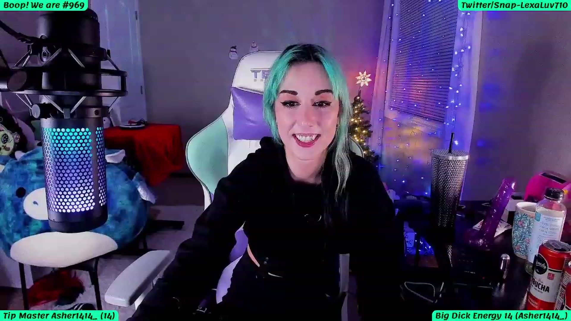 Gallery image thumbnail from LexaLuv's myfreecams stream on, 01/10/2024, 05:43 image 4 of 20