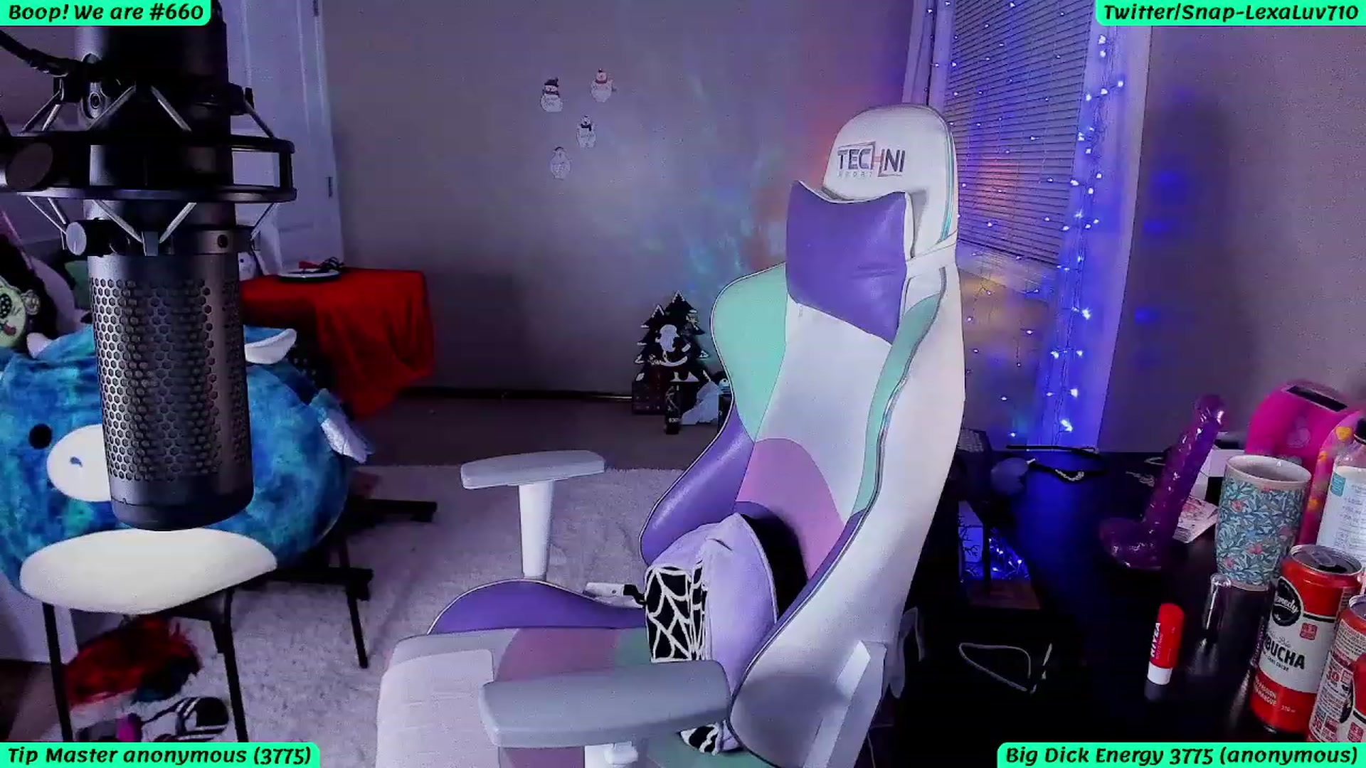 Gallery image thumbnail from LexaLuv's myfreecams stream on, 01/11/2024, 05:59 image 6 of 20