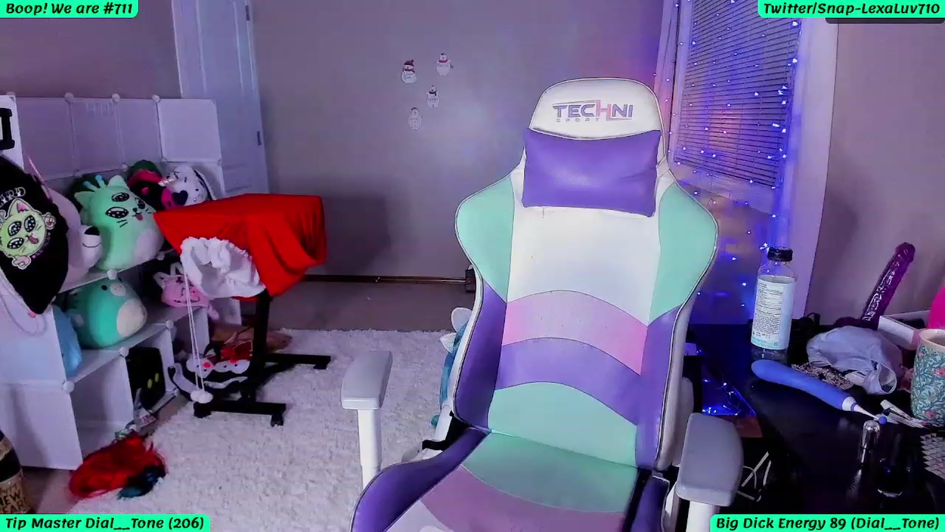 Gallery image thumbnail from LexaLuv's myfreecams stream on, 01/19/2024, 04:38 image 10 of 20