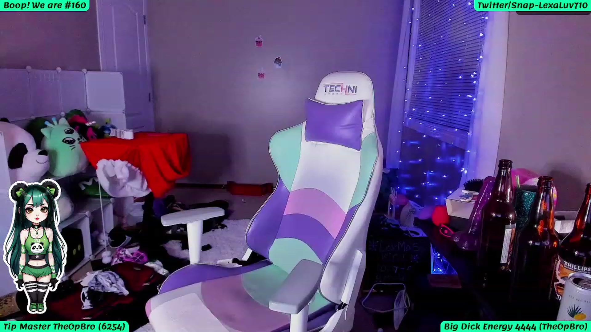 Gallery image thumbnail from LexaLuv's myfreecams stream on, 03/05/2024, 08:16 image 8 of 20
