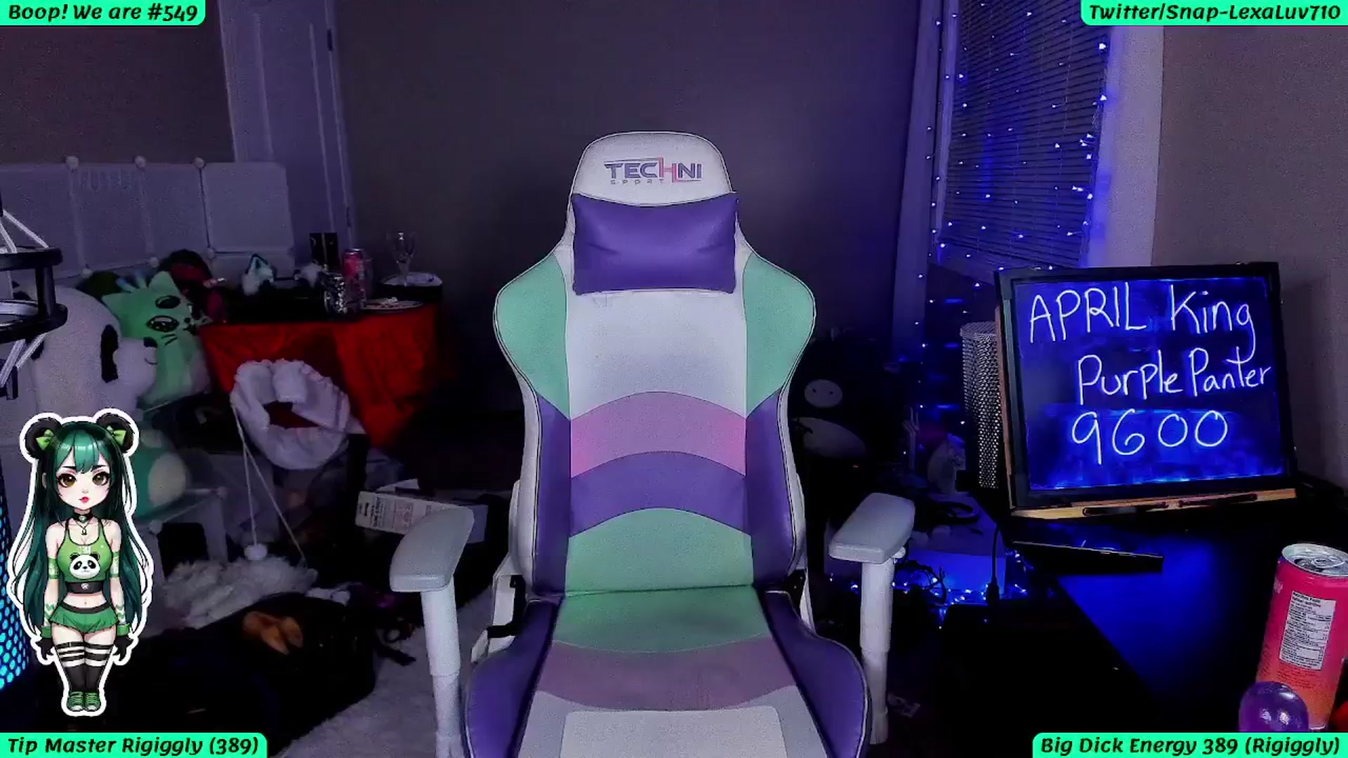 Gallery image thumbnail from LexaLuv's myfreecams stream on, 04/16/2024, 05:25 image 5 of 20