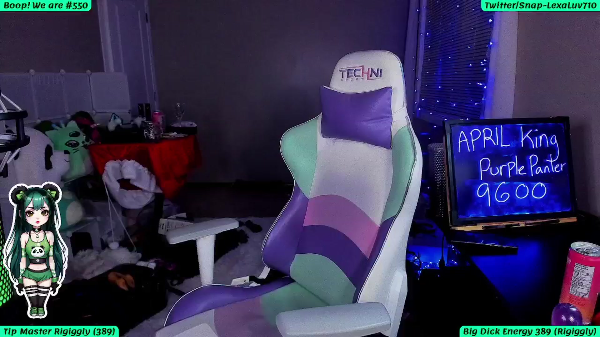 Gallery image thumbnail from LexaLuv's myfreecams stream on, 04/16/2024, 05:25 image 12 of 20