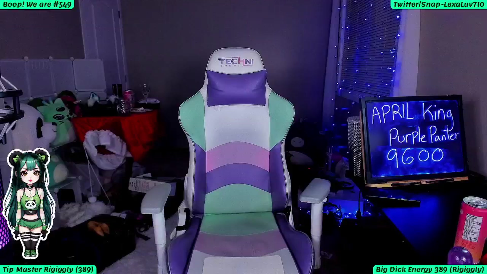 Gallery image thumbnail from LexaLuv's myfreecams stream on, 04/16/2024, 05:25 image 3 of 20