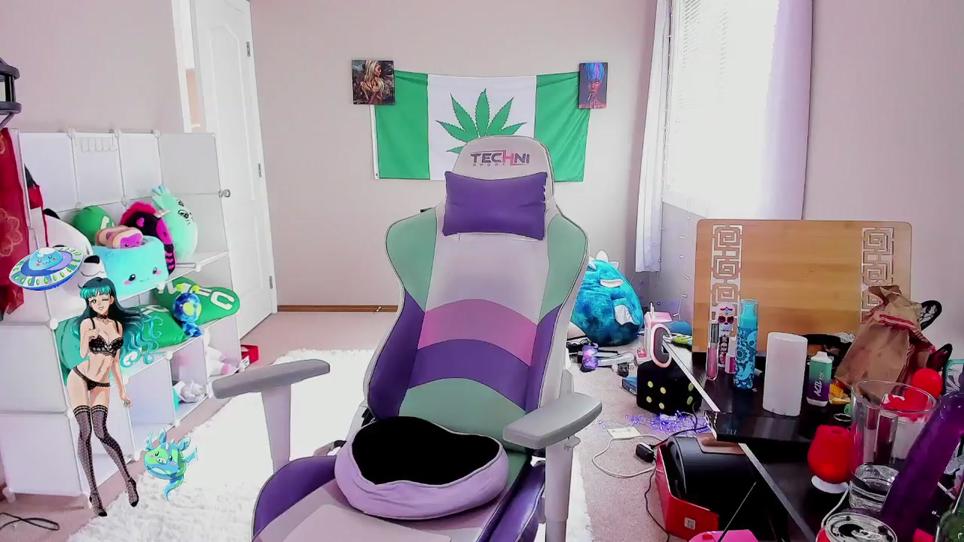Gallery image thumbnail from LexaLuv's myfreecams stream on, 06/20/2024, 24:01 image 2 of 20