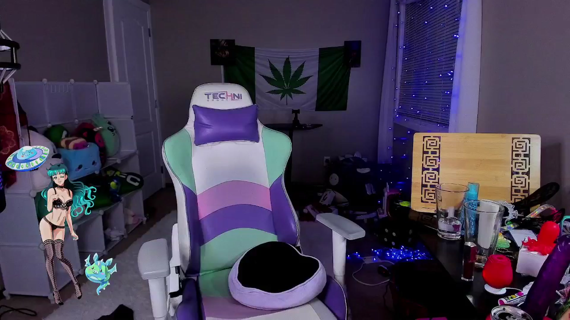 Gallery image thumbnail from LexaLuv's myfreecams stream on, 06/20/2024, 05:22 image 18 of 20