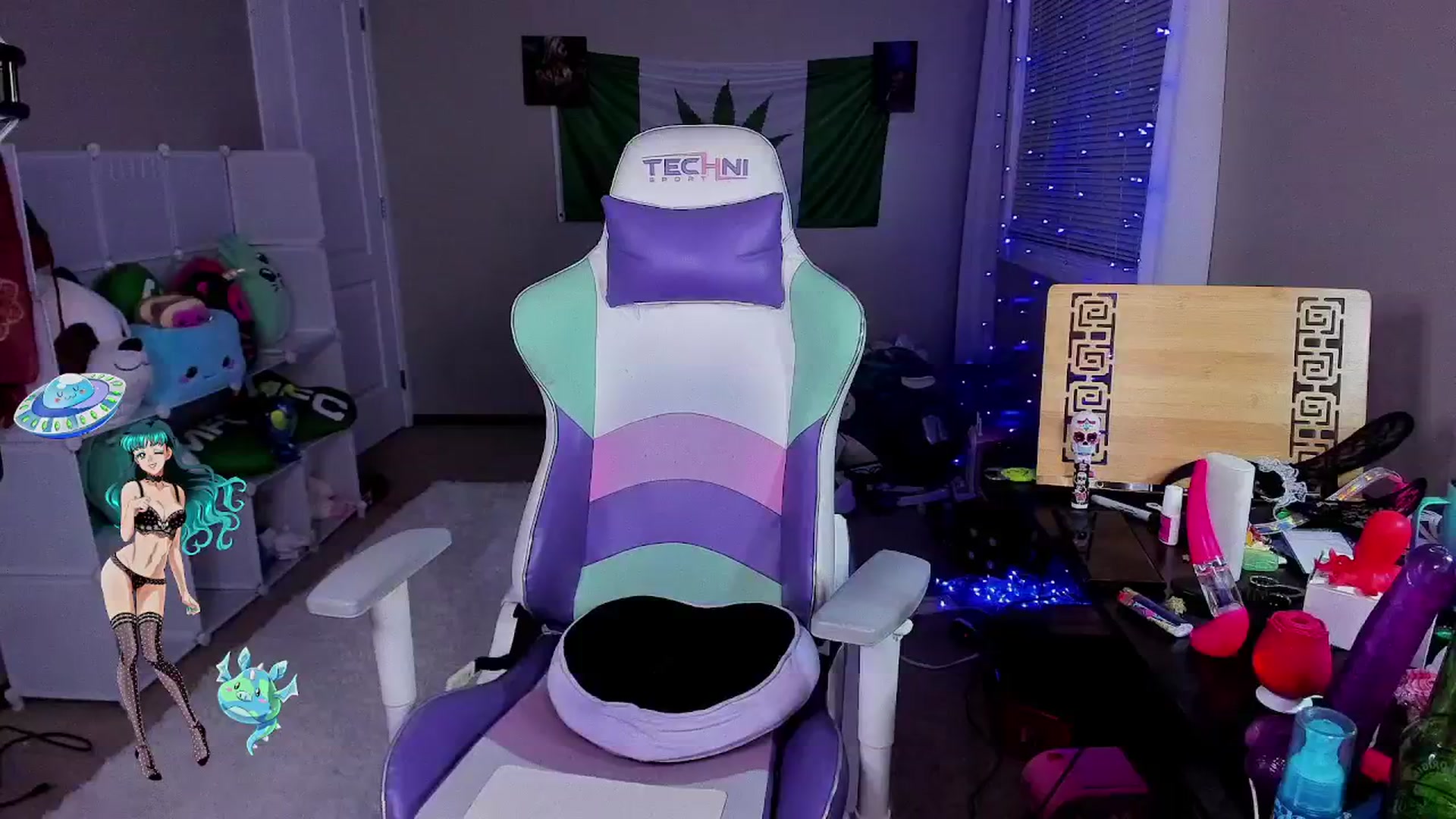 Gallery image thumbnail from LexaLuv's myfreecams stream on, 06/21/2024, 07:00 image 3 of 20