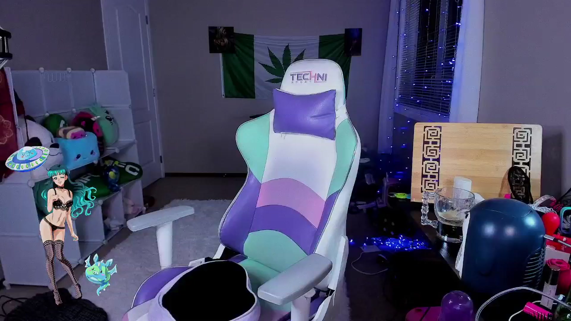 Gallery image thumbnail from LexaLuv's myfreecams stream on, 06/23/2024, 07:30 image 10 of 20