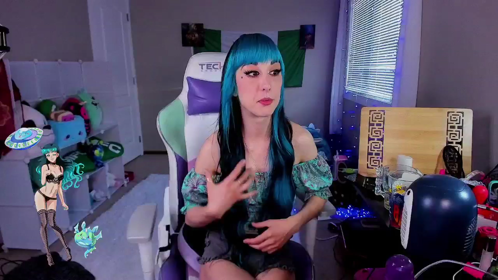 Gallery image thumbnail from LexaLuv's myfreecams stream on, 06/24/2024, 07:37 image 3 of 20