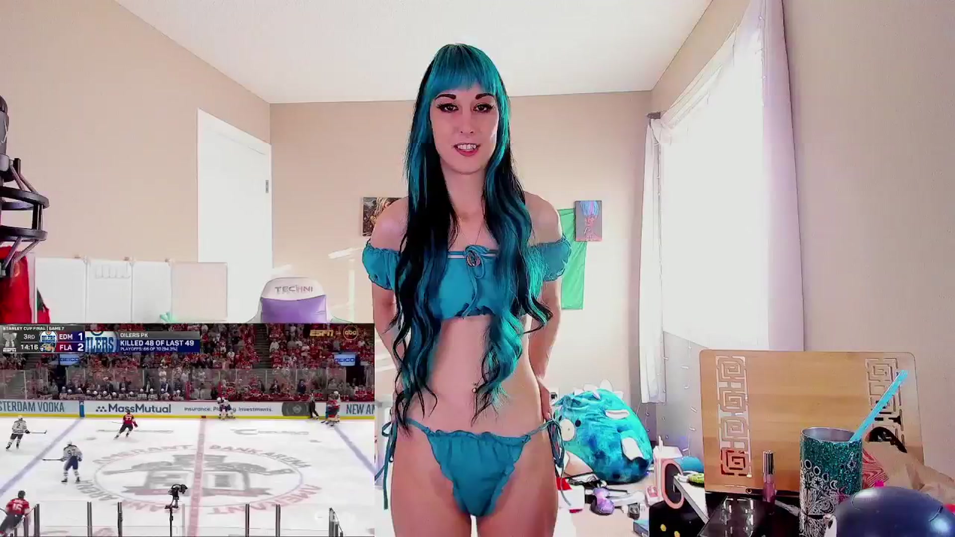 Gallery image thumbnail from LexaLuv's myfreecams stream on, 06/25/2024, 05:05 image 8 of 20