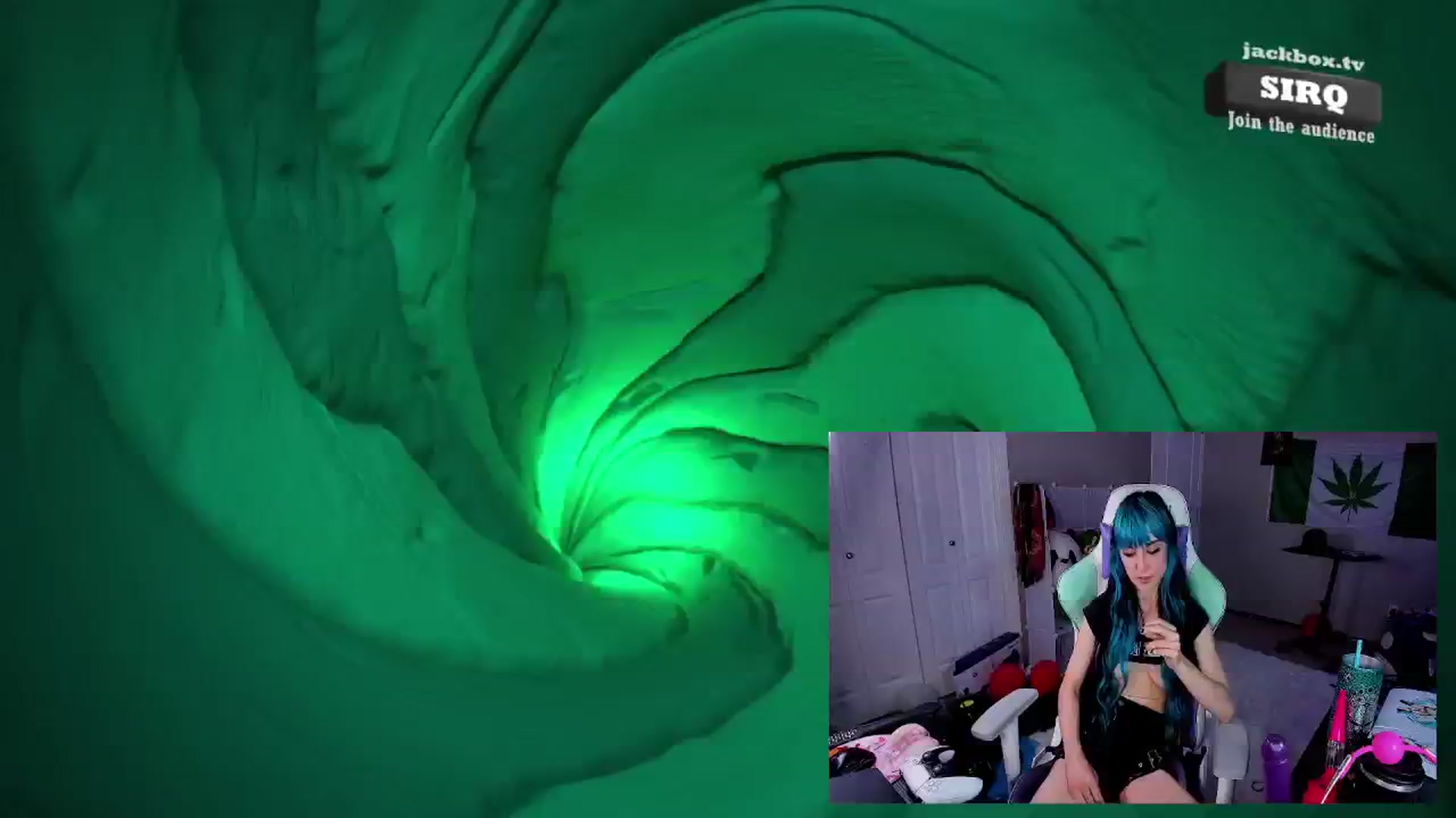 Gallery image thumbnail from LexaLuv's myfreecams stream on, 07/17/2024, 07:47 image 16 of 20