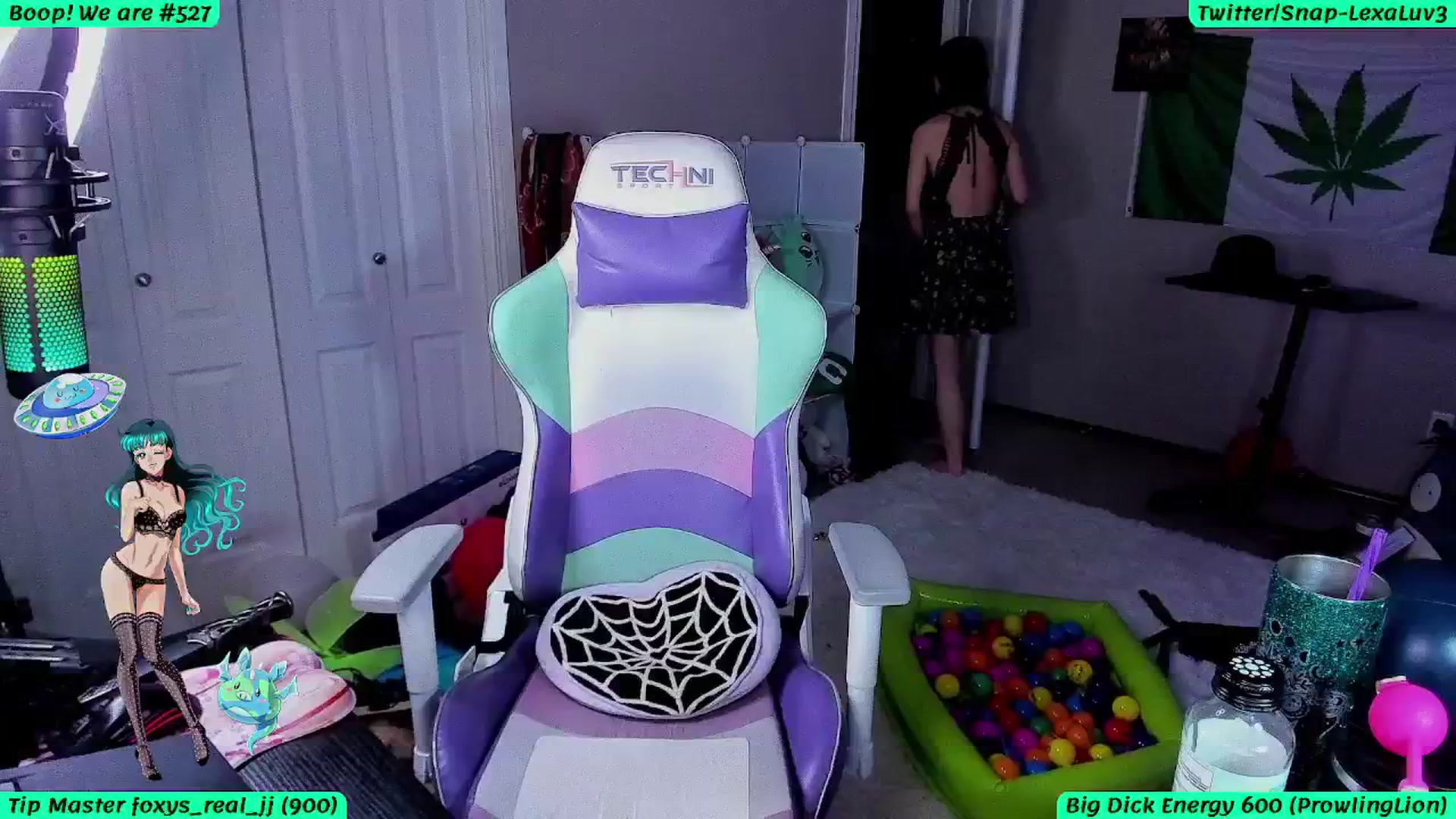Gallery image thumbnail from LexaLuv's myfreecams stream on, 07/23/2024, 07:48 image 16 of 20