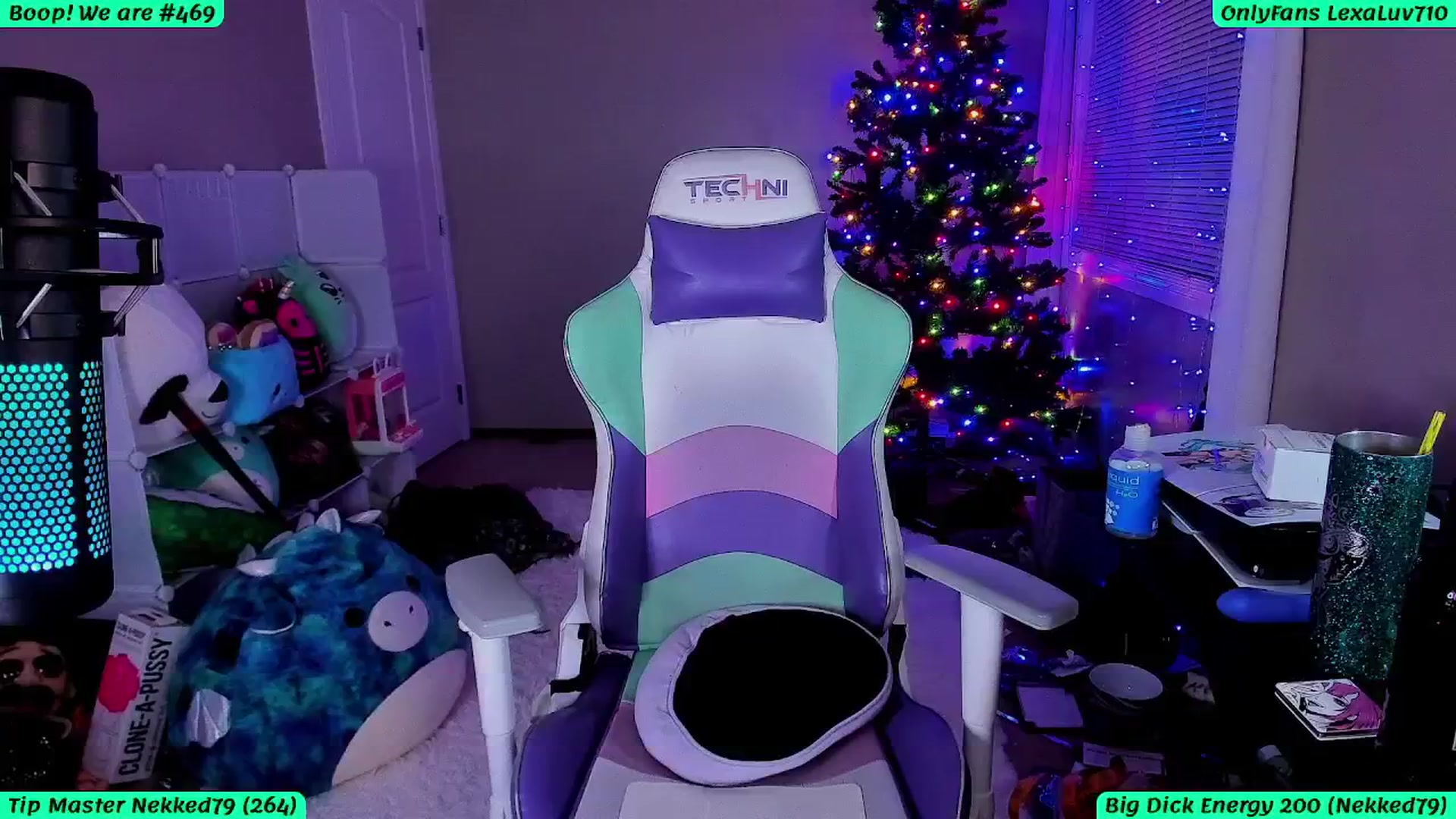 Gallery image thumbnail from LexaLuv's myfreecams stream on, 12/18/2024, 06:36 image 12 of 20