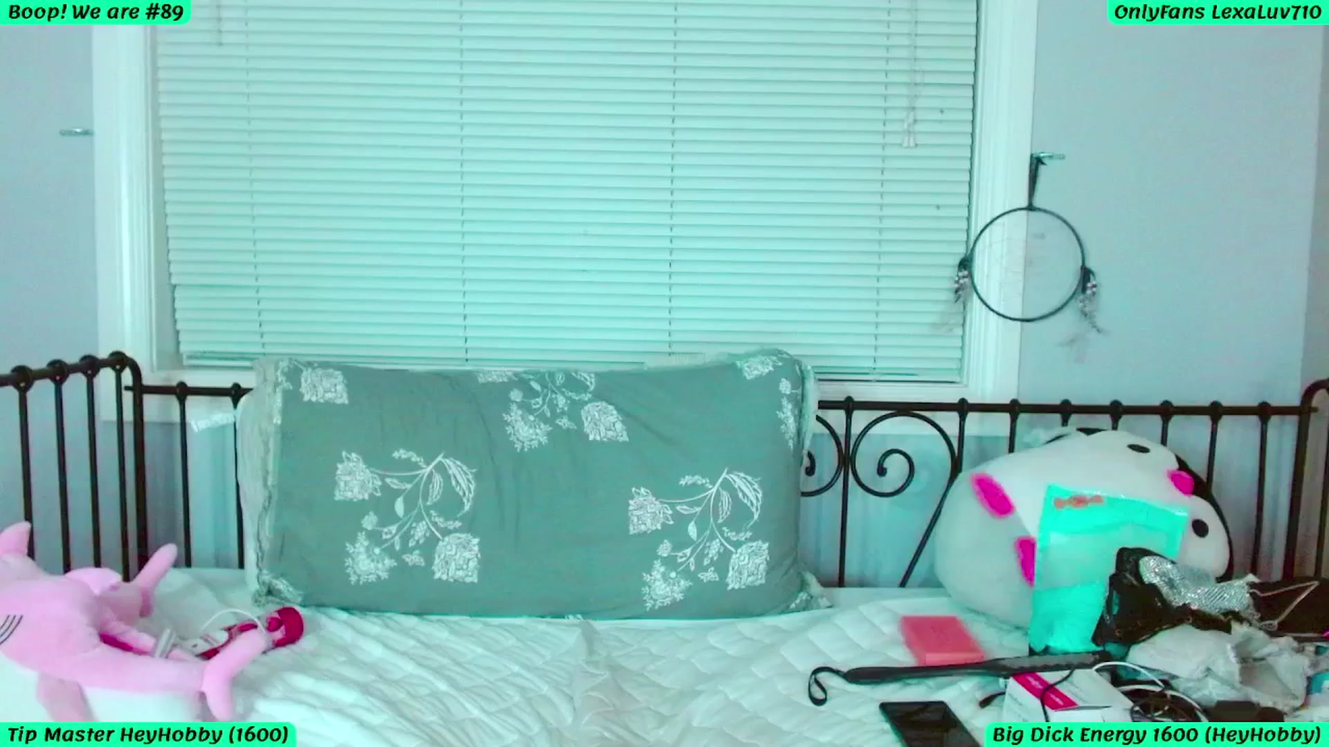 Gallery image thumbnail from LexaLuv's myfreecams stream on, 03/06/2025, 11:28 image 10 of 20