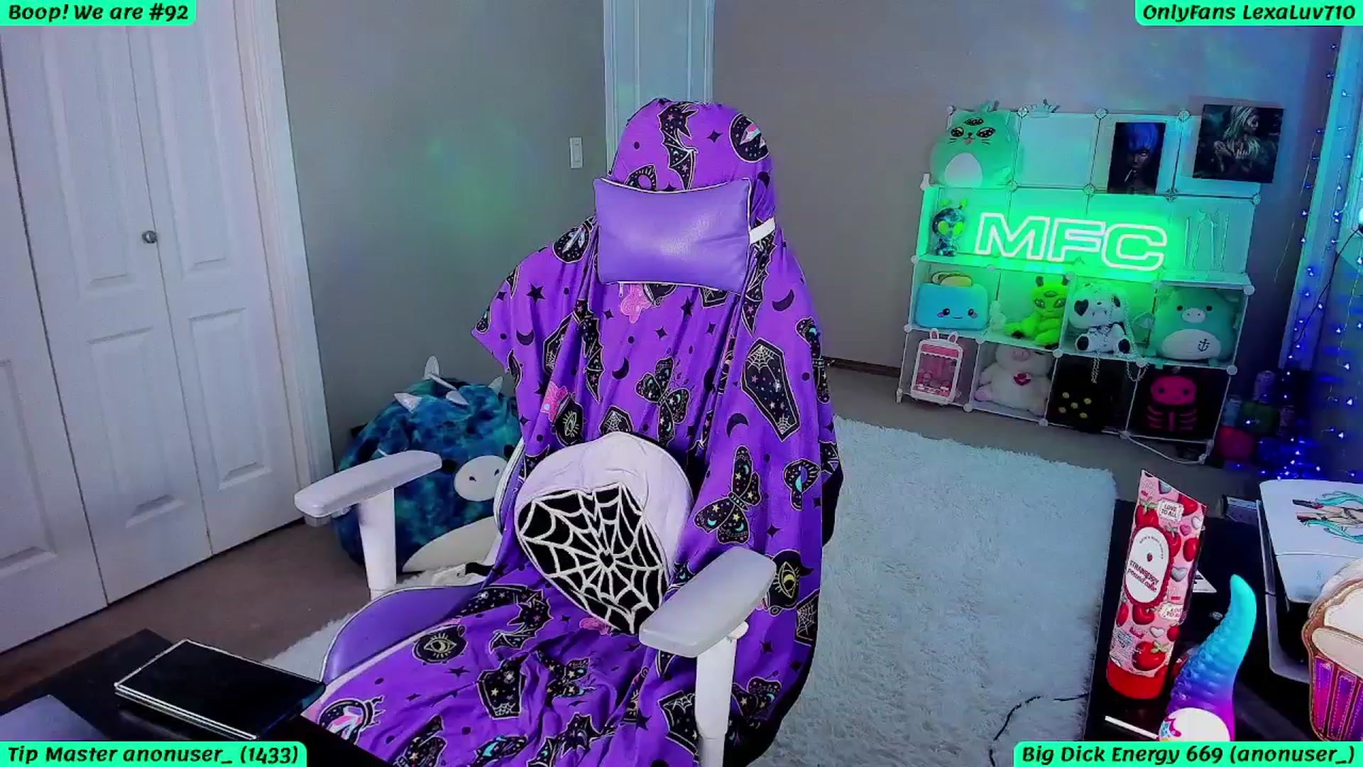 Gallery image thumbnail from LexaLuv's myfreecams stream on, 04/02/2025, 05:13 image 5 of 20