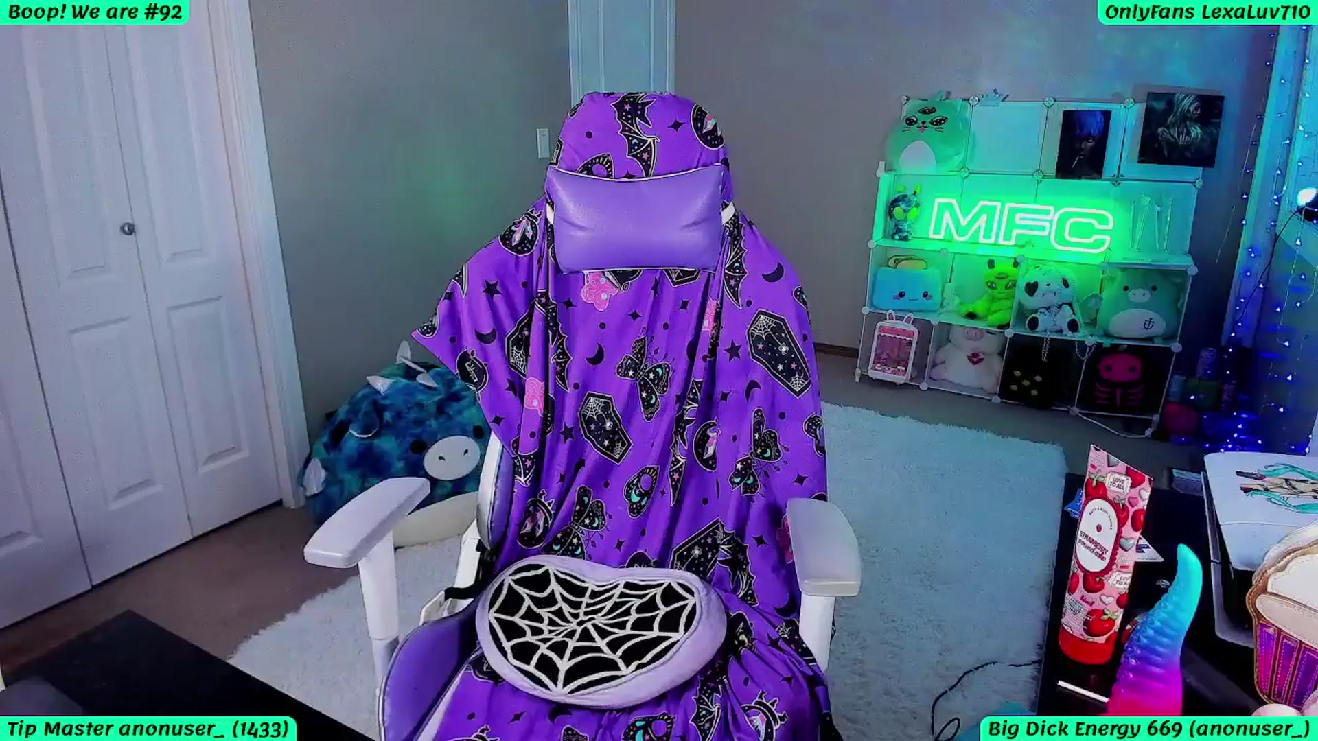 Gallery image thumbnail from LexaLuv's myfreecams stream on, 04/02/2025, 05:15 image 9 of 20