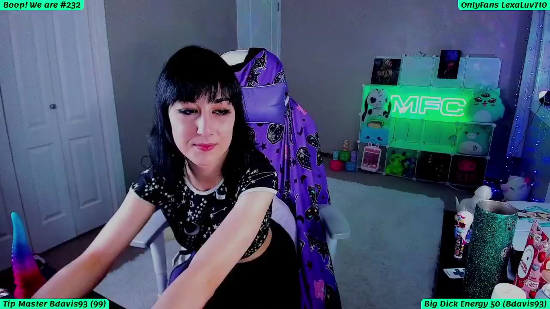 Gallery image thumbnail from LexaLuv's myfreecams stream on, 04/07/2025, 06:42 image 4 of 20
