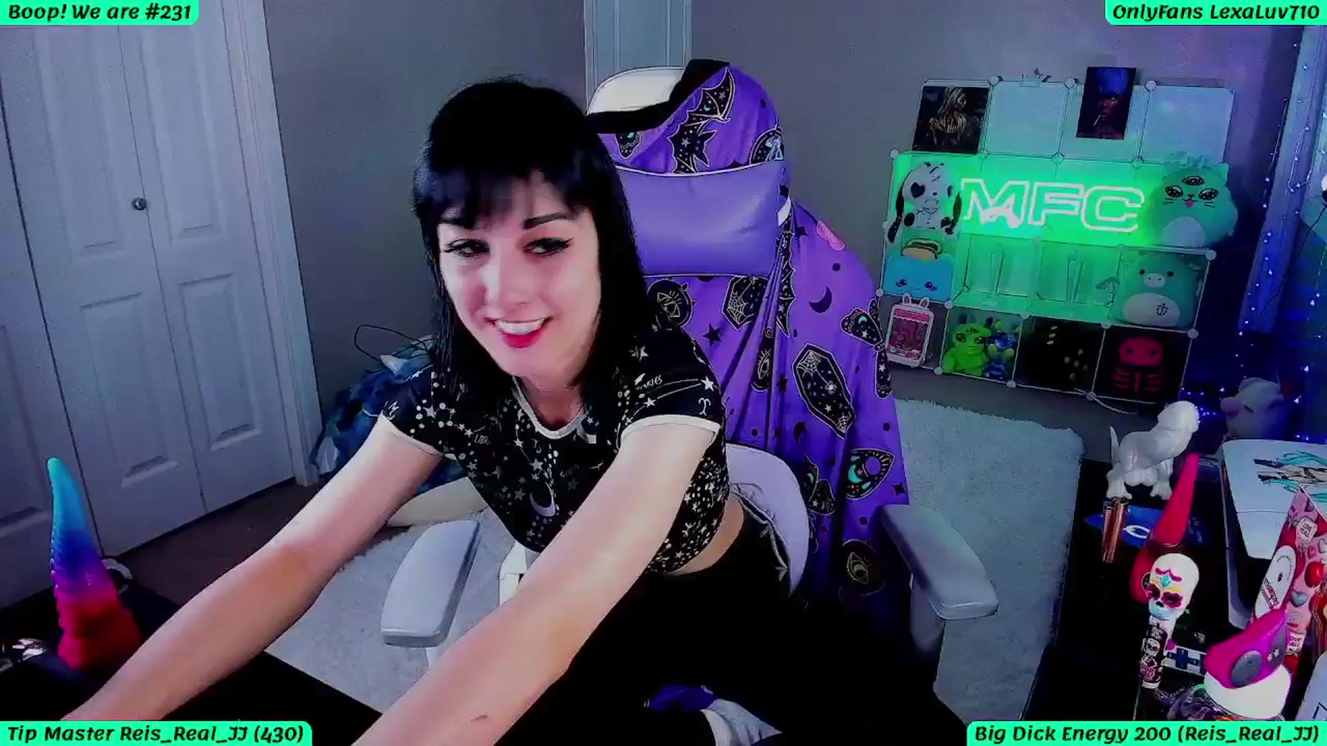 Gallery image thumbnail from LexaLuv's myfreecams stream on, 04/07/2025, 06:42 image 19 of 20