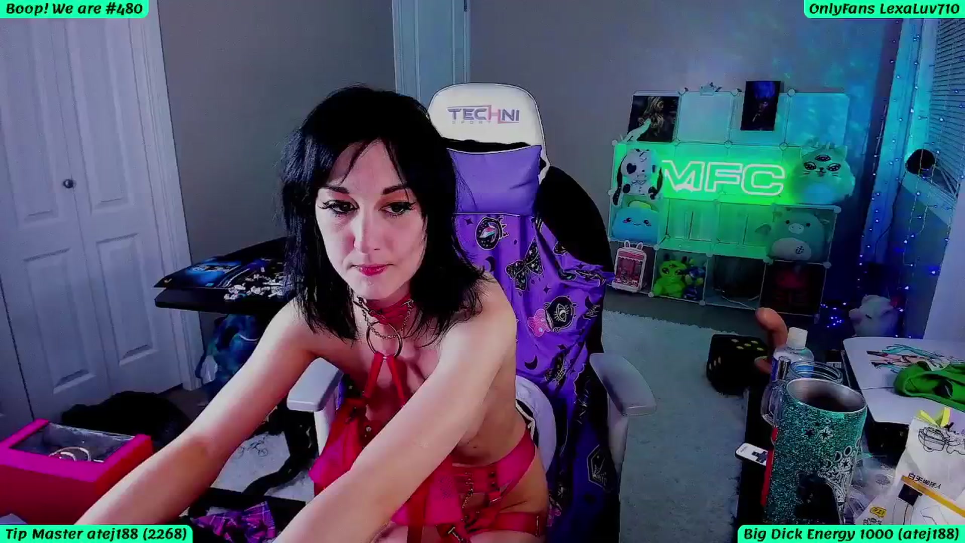 Gallery image thumbnail from LexaLuv's myfreecams stream on, 05/18/2025, 06:54 image 6 of 20