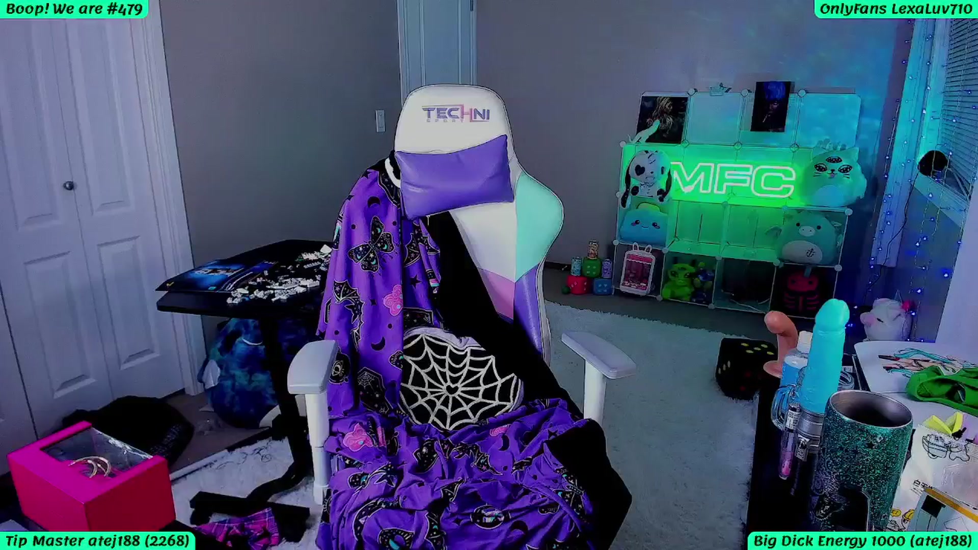 Gallery image thumbnail from LexaLuv's myfreecams stream on, 05/18/2025, 06:54 image 15 of 20