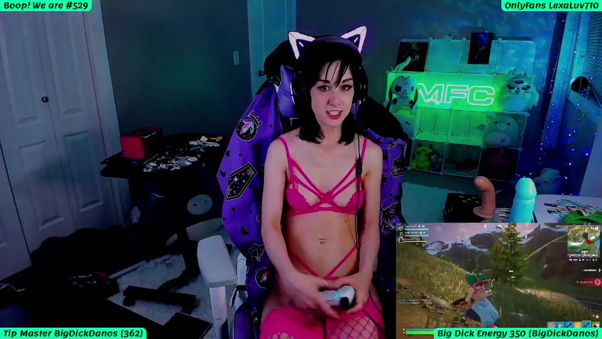 Gallery image thumbnail from LexaLuv's myfreecams stream on, 05/20/2025, 08:38 image 12 of 20