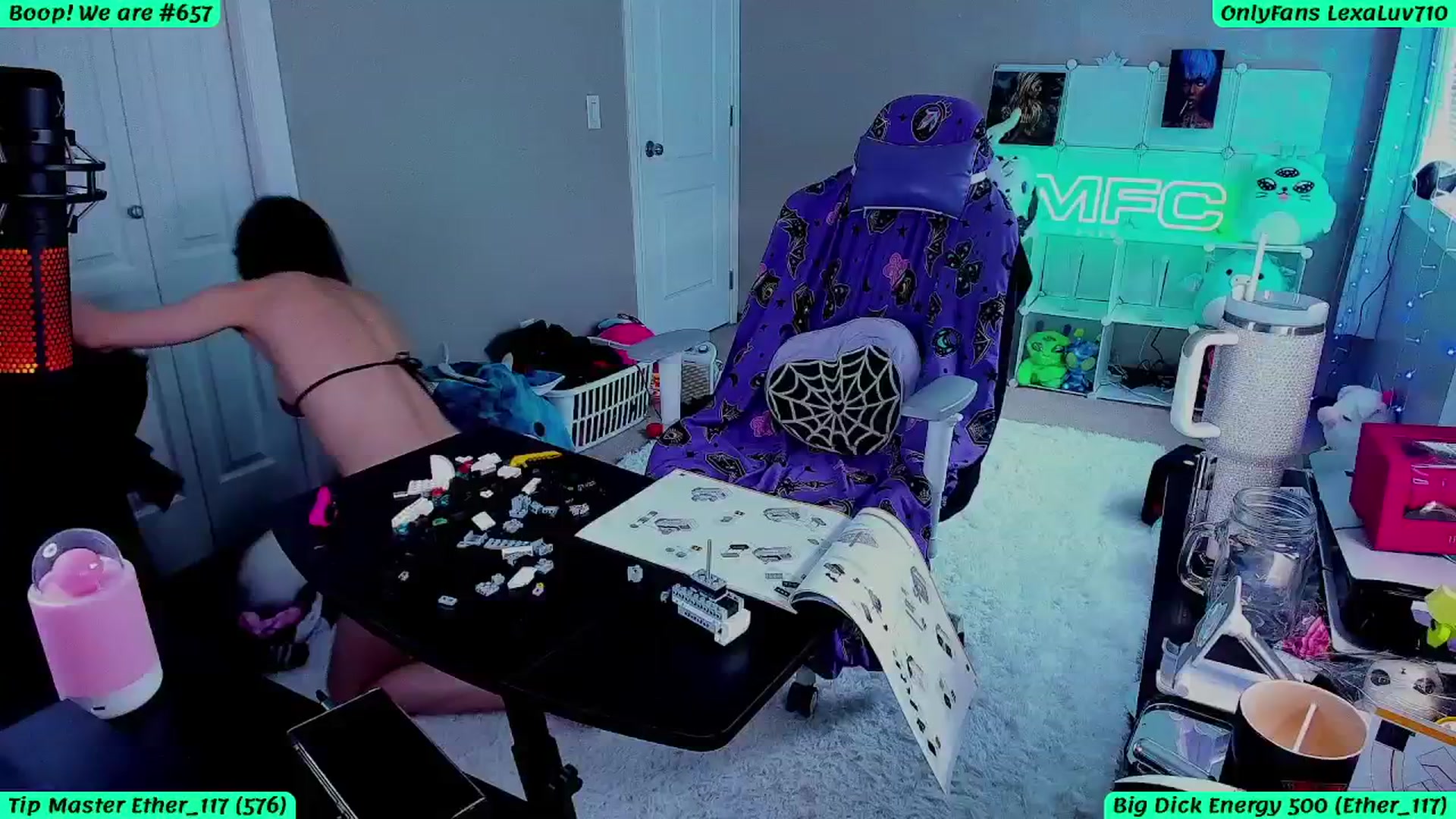 Gallery image thumbnail from LexaLuv's myfreecams stream on, 05/30/2025, 02:14 image 12 of 20
