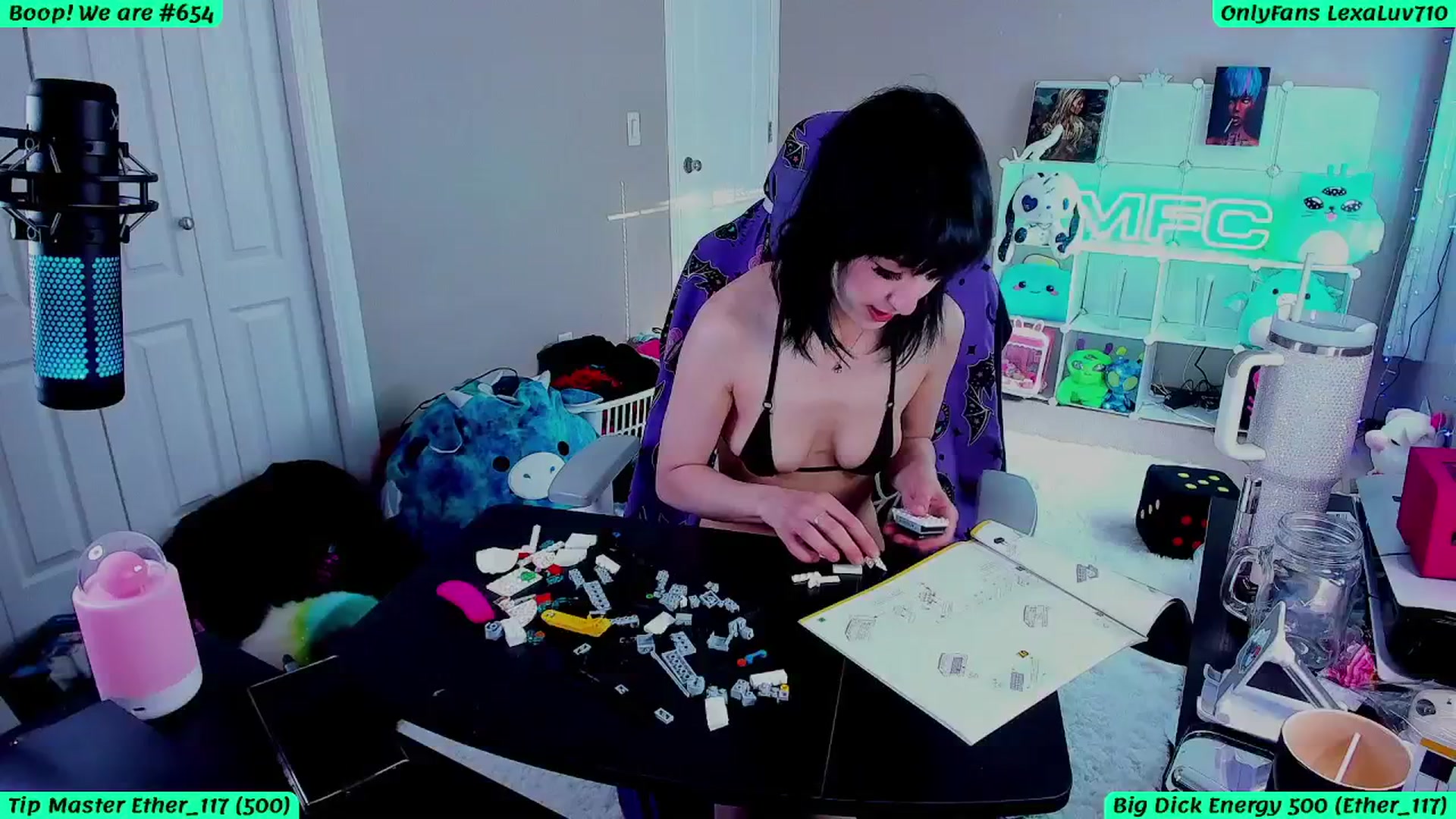 Gallery image thumbnail from LexaLuv's myfreecams stream on, 05/30/2025, 02:14 image 6 of 20