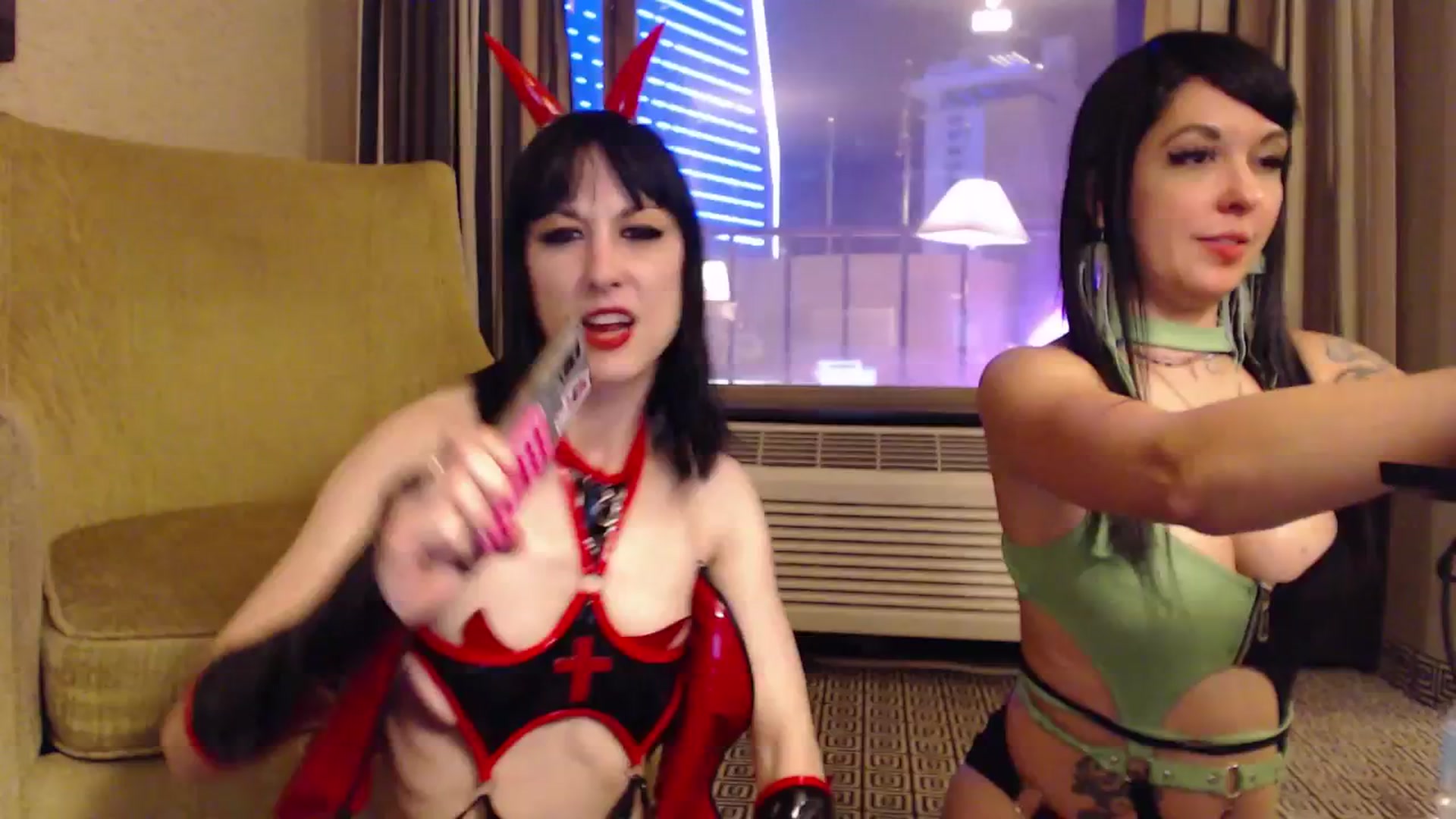 Gallery image thumbnail from LexaLuv's myfreecams stream on, 06/01/2025, 08:29 image 10 of 20