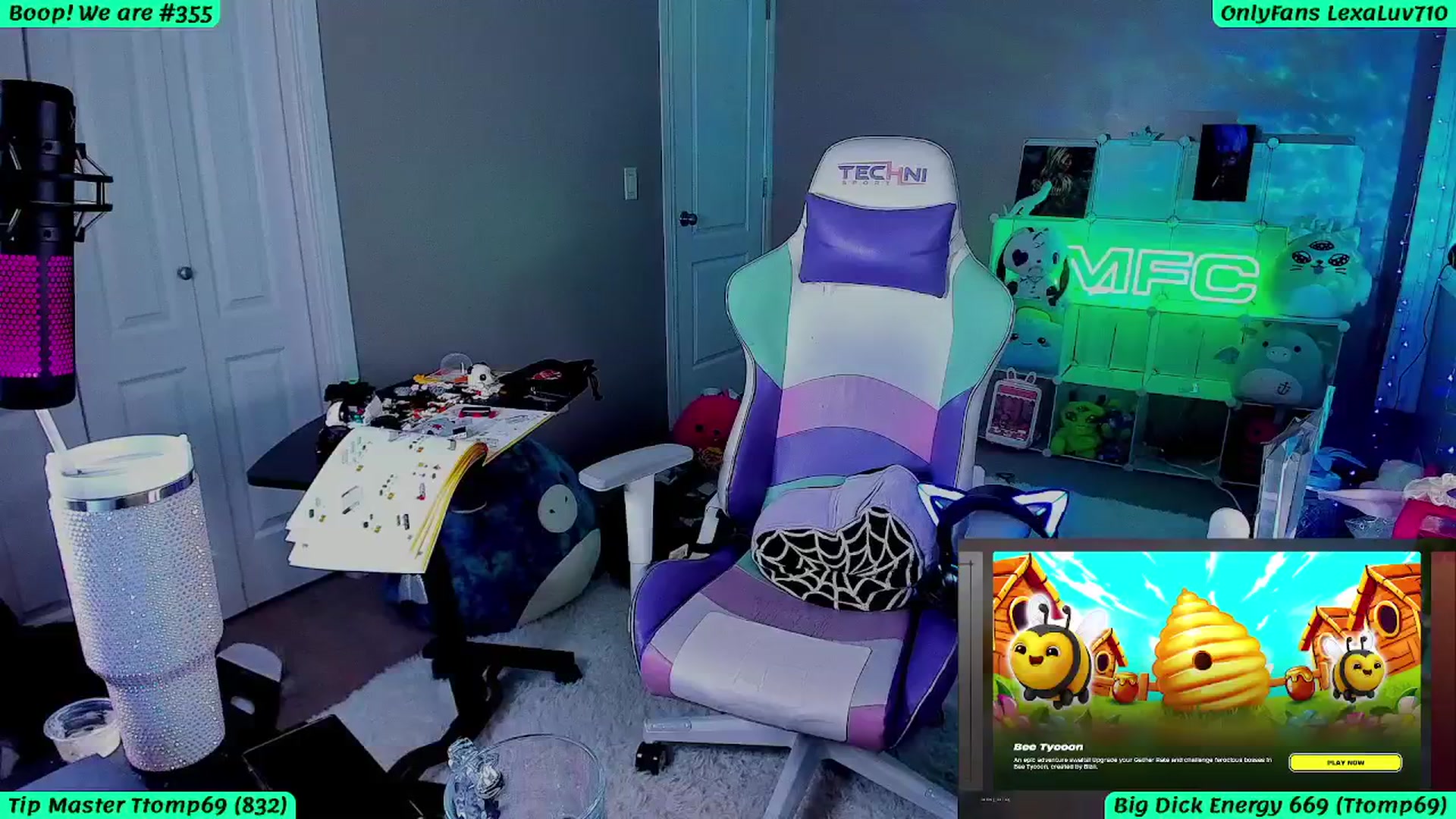 Gallery image thumbnail from LexaLuv's myfreecams stream on, 06/12/2025, 07:39 image 9 of 20
