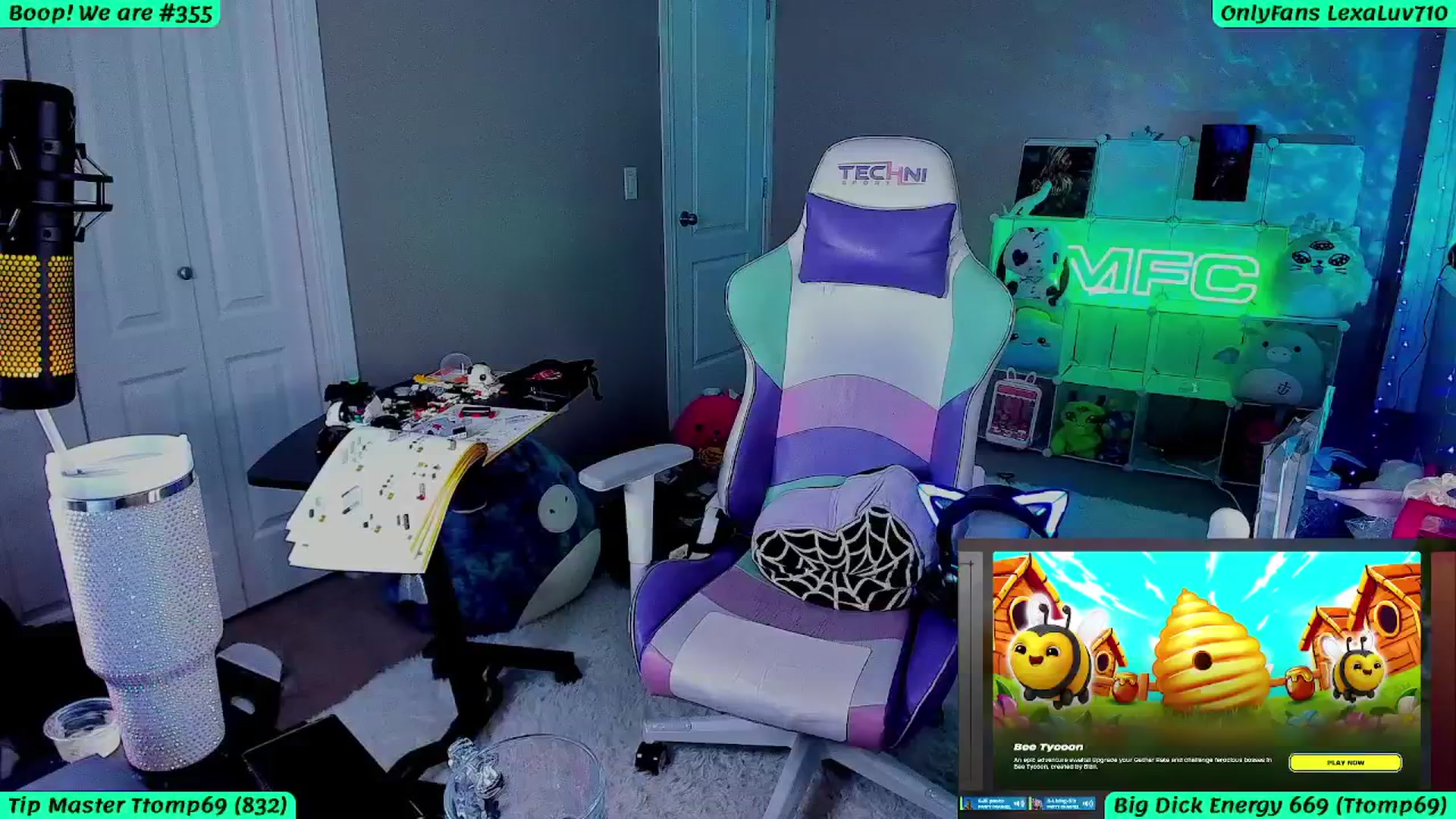 Gallery image thumbnail from LexaLuv's myfreecams stream on, 06/12/2025, 07:39 image 10 of 20