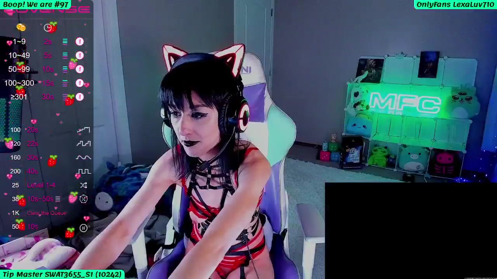 Gallery image thumbnail from LexaLuv's myfreecams stream on, 10/04/2025, 09:24 image 15 of 20