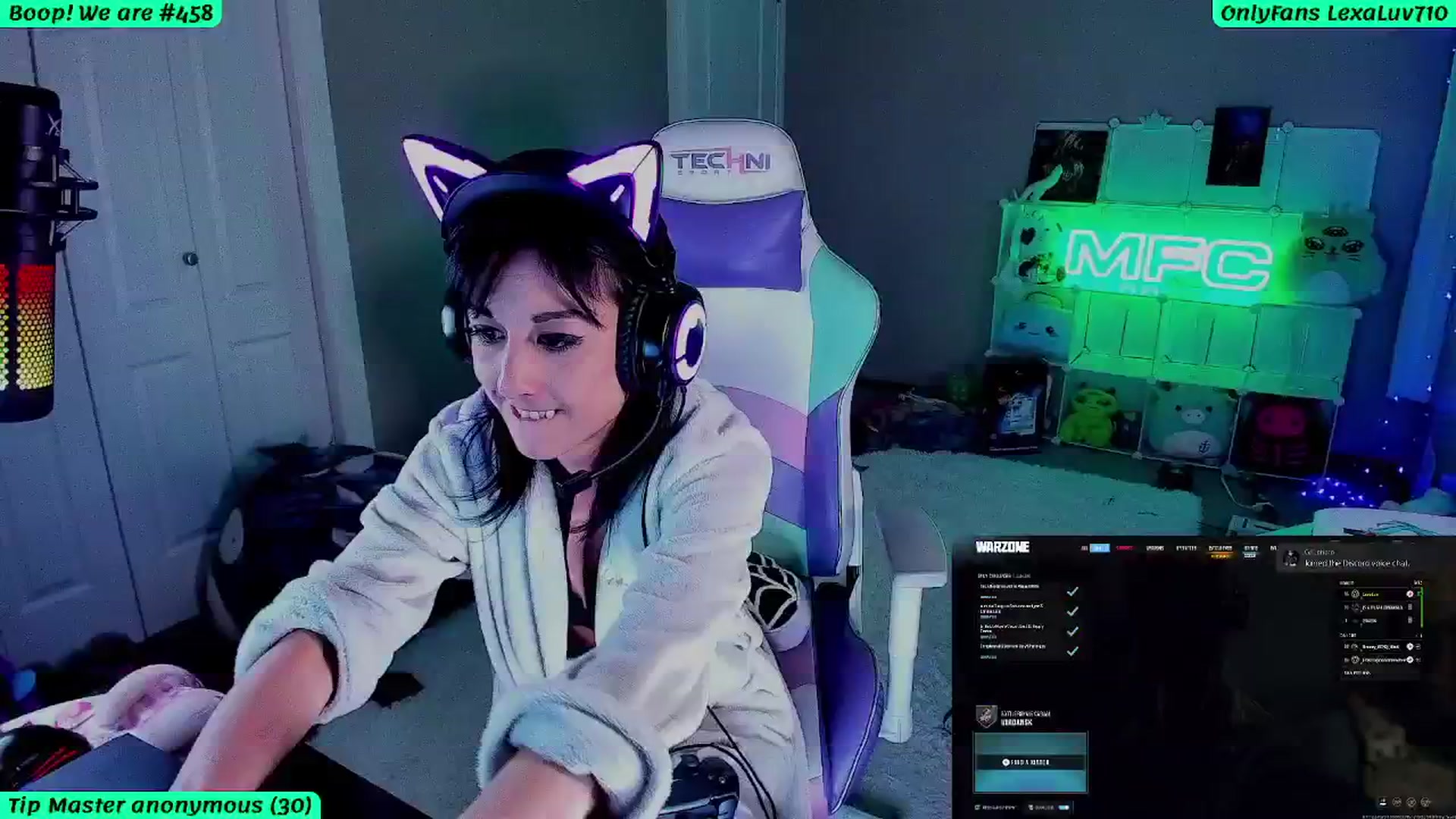 Gallery image thumbnail from LexaLuv's myfreecams stream on, 10/29/2025, 06:46 image 10 of 20