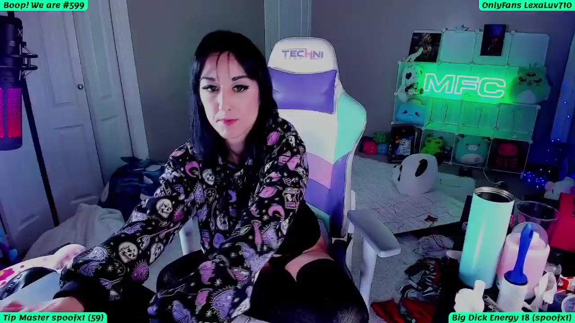 Gallery image thumbnail from LexaLuv's myfreecams stream on, 11/11/2025, 01:36 image 16 of 20