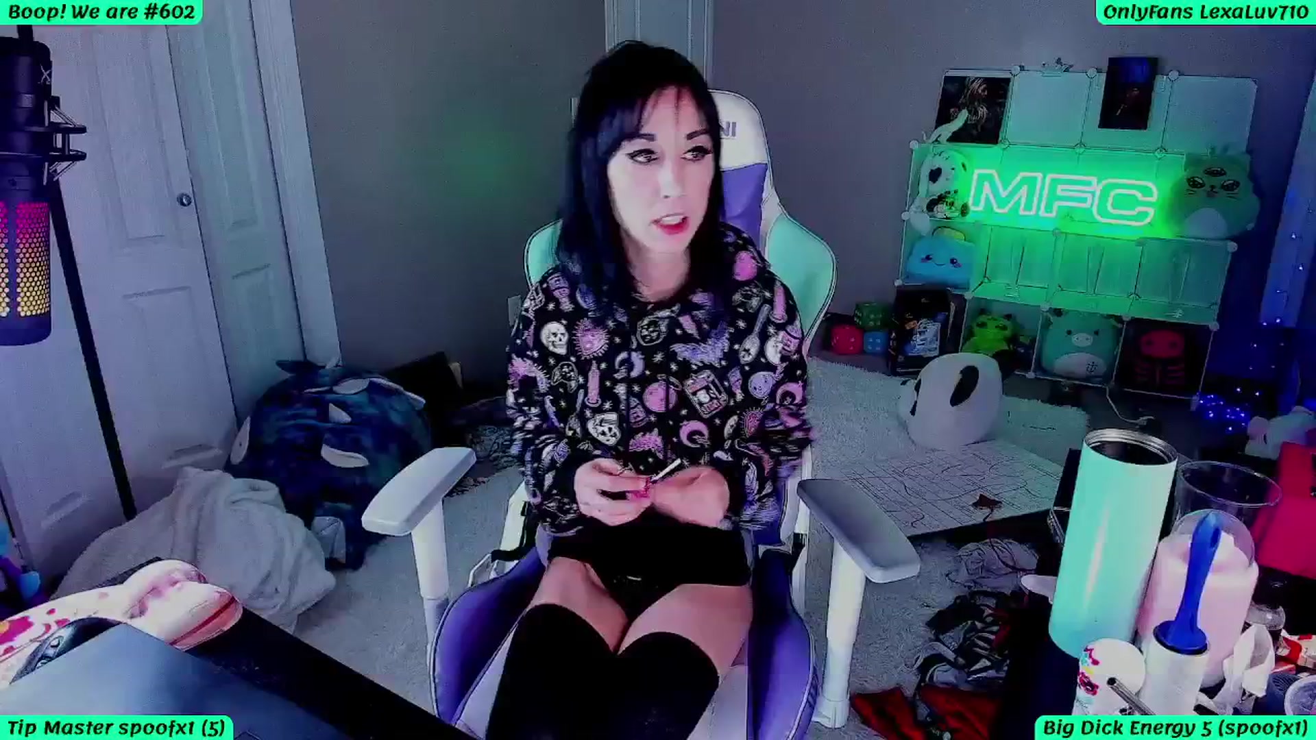 Gallery image thumbnail from LexaLuv's myfreecams stream on, 11/11/2025, 01:36 image 3 of 20
