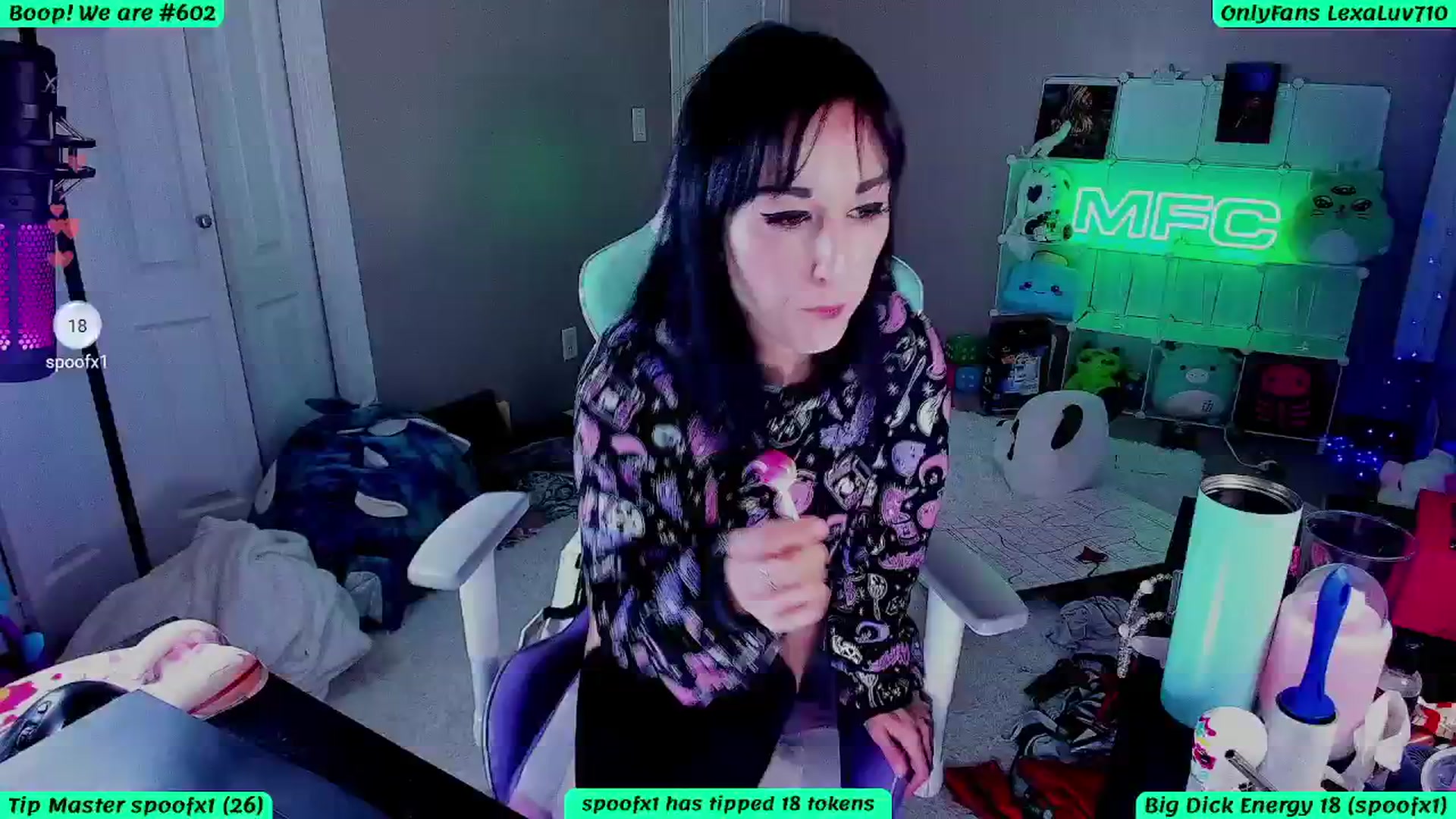 Gallery image thumbnail from LexaLuv's myfreecams stream on, 11/11/2025, 01:36 image 6 of 20
