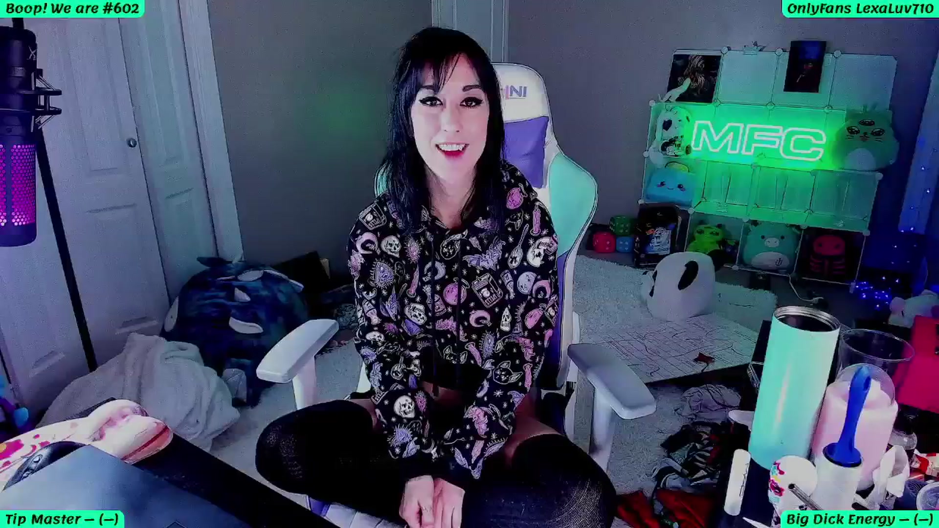 Gallery image thumbnail from LexaLuv's myfreecams stream on, 11/11/2025, 01:36 image 1 of 20