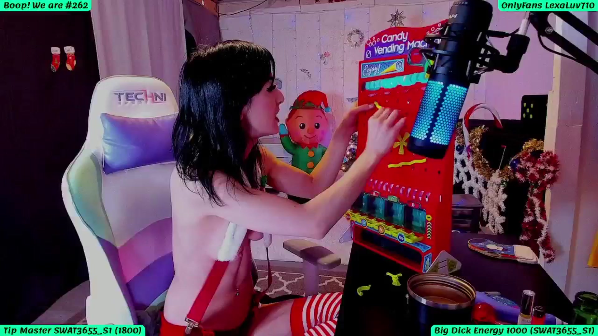 Gallery image thumbnail from LexaLuv's myfreecams stream on, 12/05/2025, 06:08 image 7 of 20