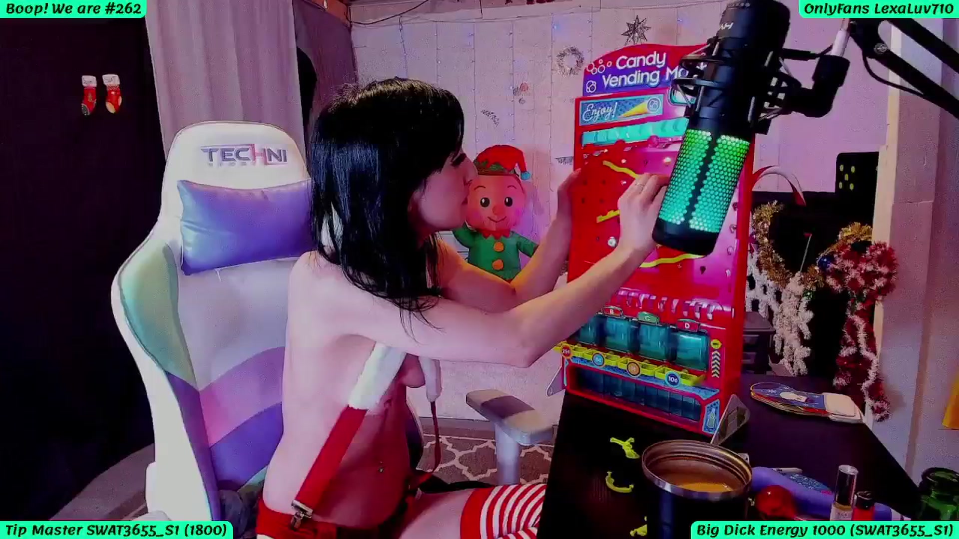 Gallery image thumbnail from LexaLuv's myfreecams stream on, 12/05/2025, 06:08 image 3 of 20