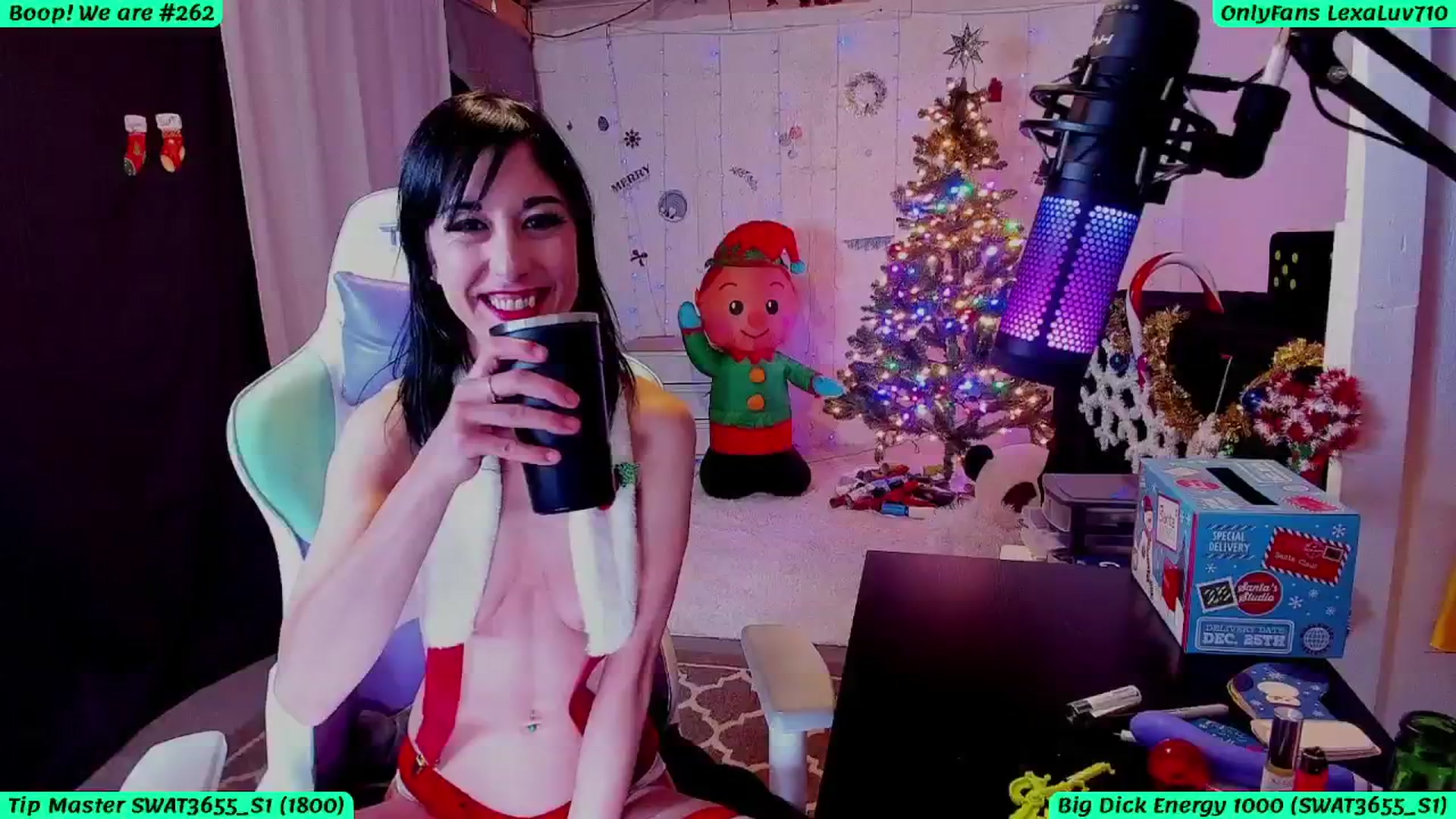 Gallery image thumbnail from LexaLuv's myfreecams stream on, 12/05/2025, 06:08 image 16 of 20