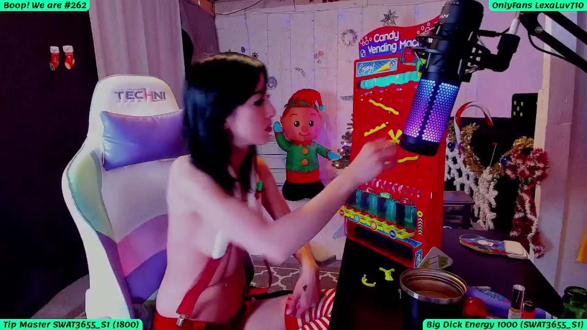 Gallery image thumbnail from LexaLuv's myfreecams stream on, 12/05/2025, 06:08 image 9 of 20