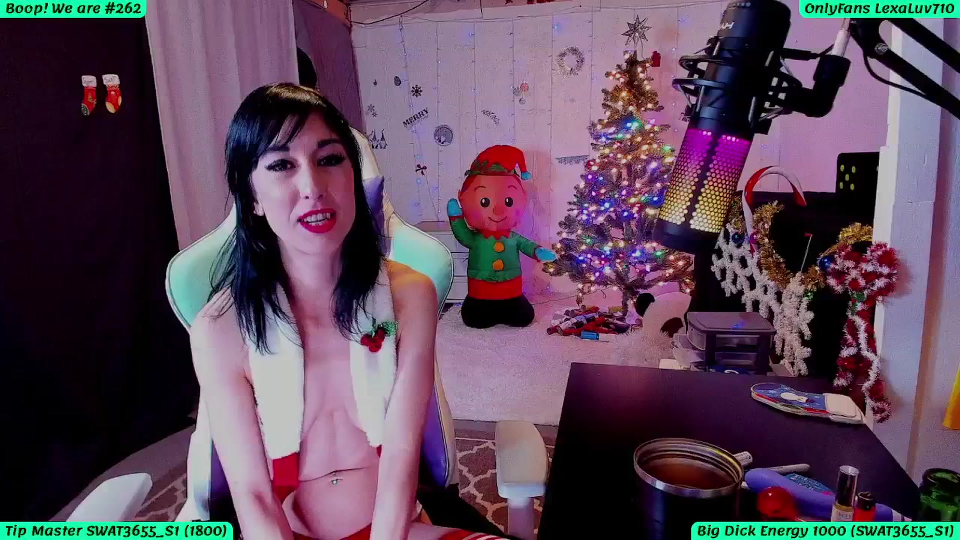 Gallery image thumbnail from LexaLuv's myfreecams stream on, 12/05/2025, 06:08 image 13 of 20