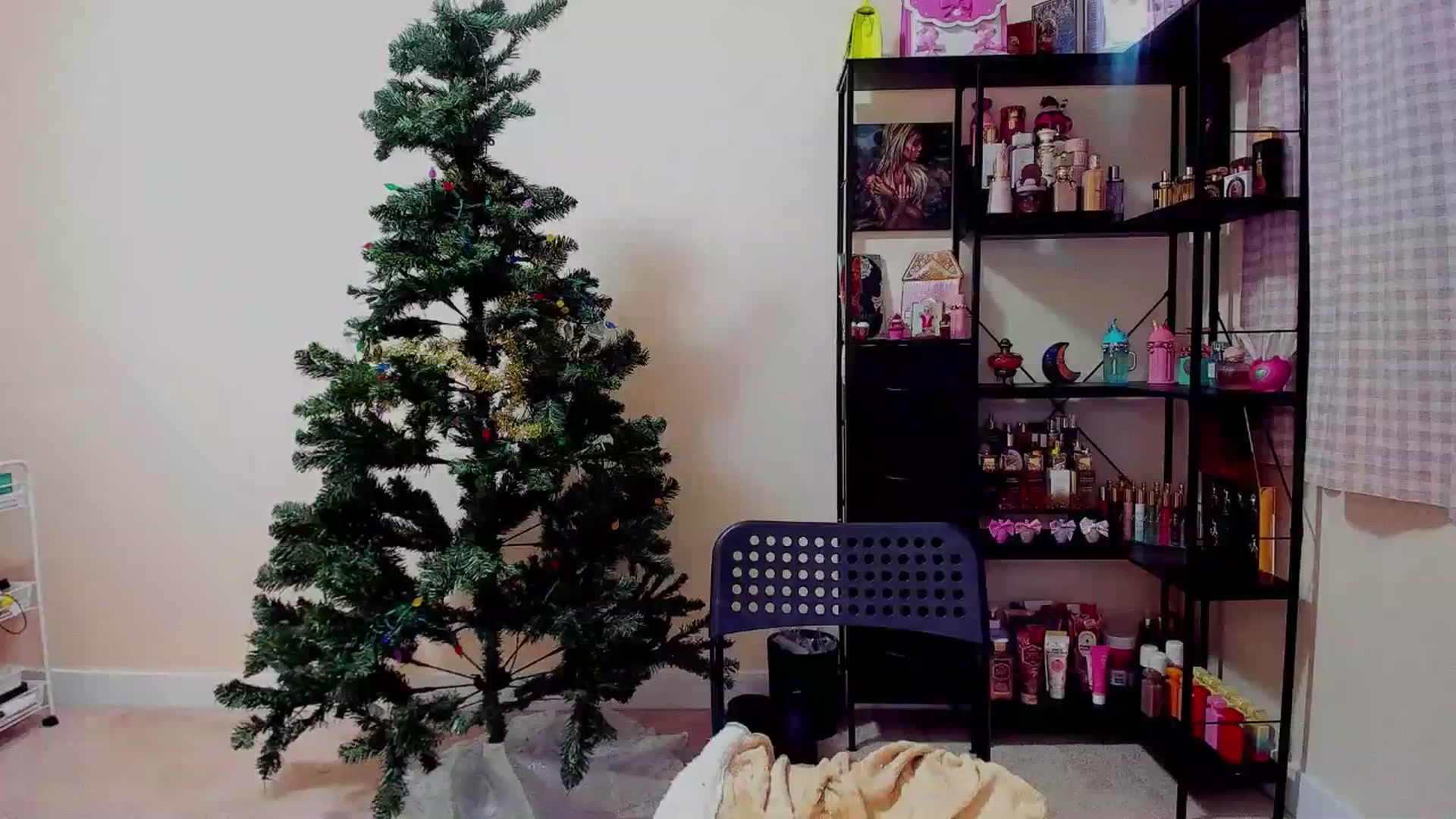 Gallery image thumbnail from LexaLuv's myfreecams stream on, 12/27/2025, 07:10 image 18 of 20