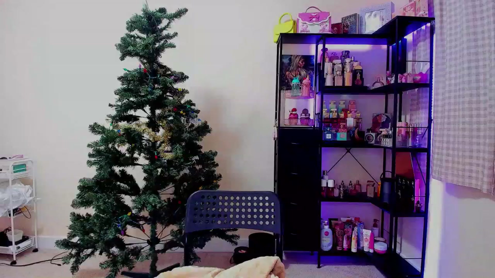 Gallery image thumbnail from LexaLuv's myfreecams stream on, 01/05/2026, 10:13 image 11 of 20
