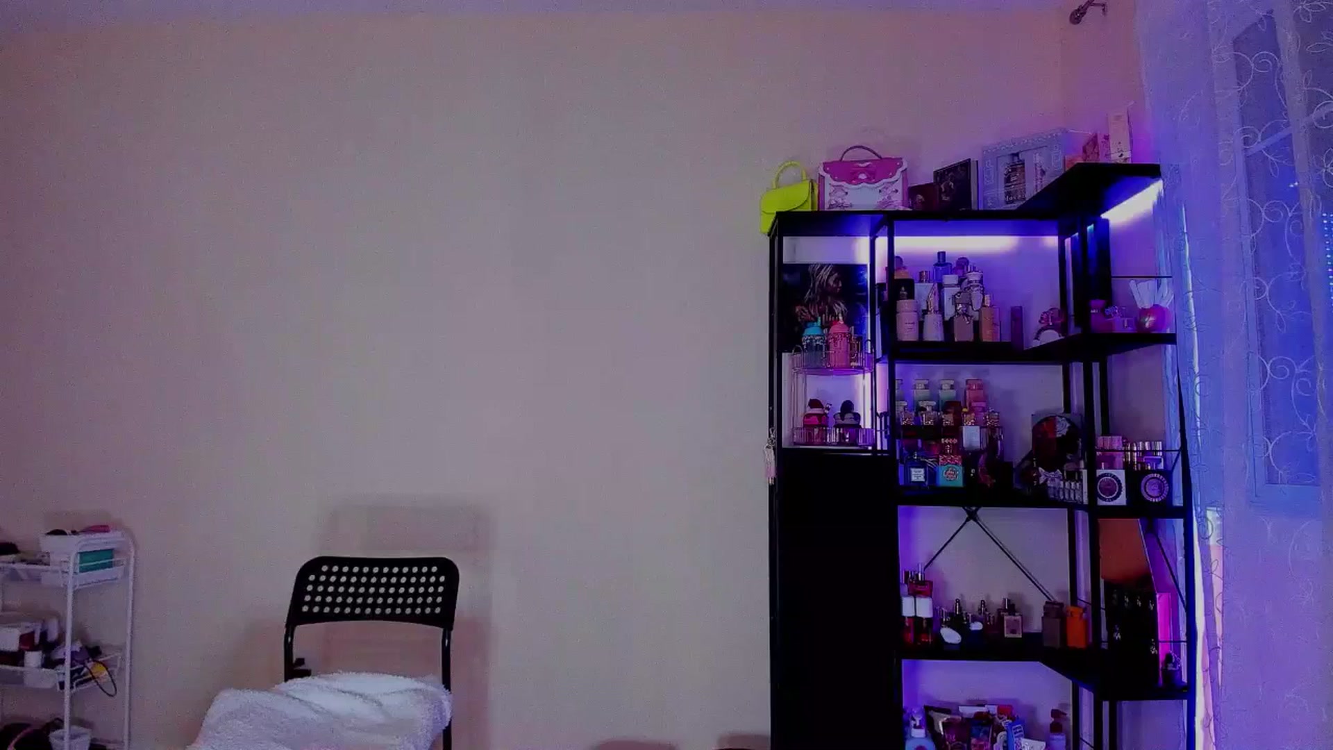 Gallery image thumbnail from LexaLuv's myfreecams stream on, 01/09/2026, 09:56 image 18 of 20
