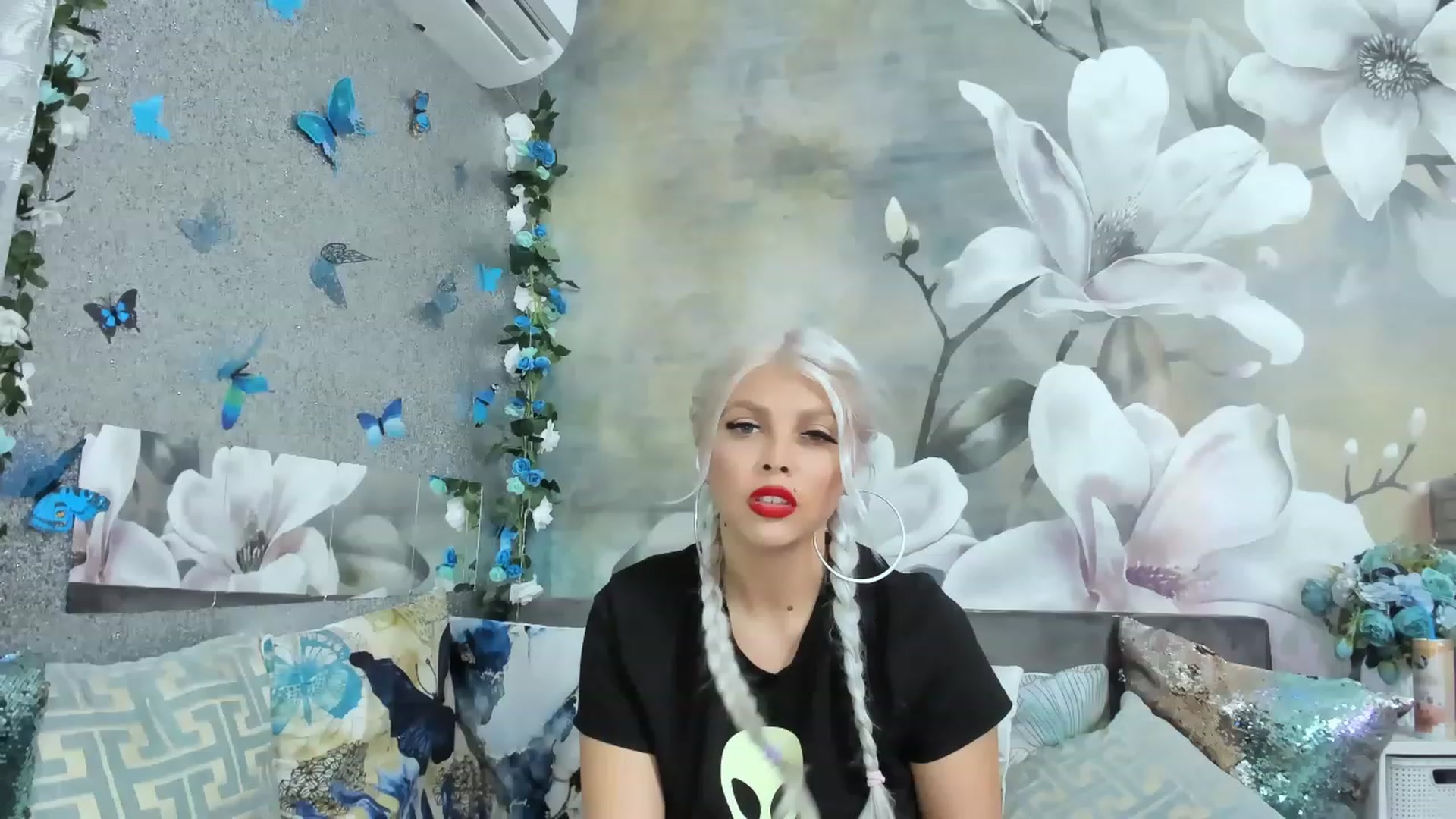 Gallery image thumbnail from Lexax's myfreecams stream on, 11/27/2022, 02:36 image 16 of 20