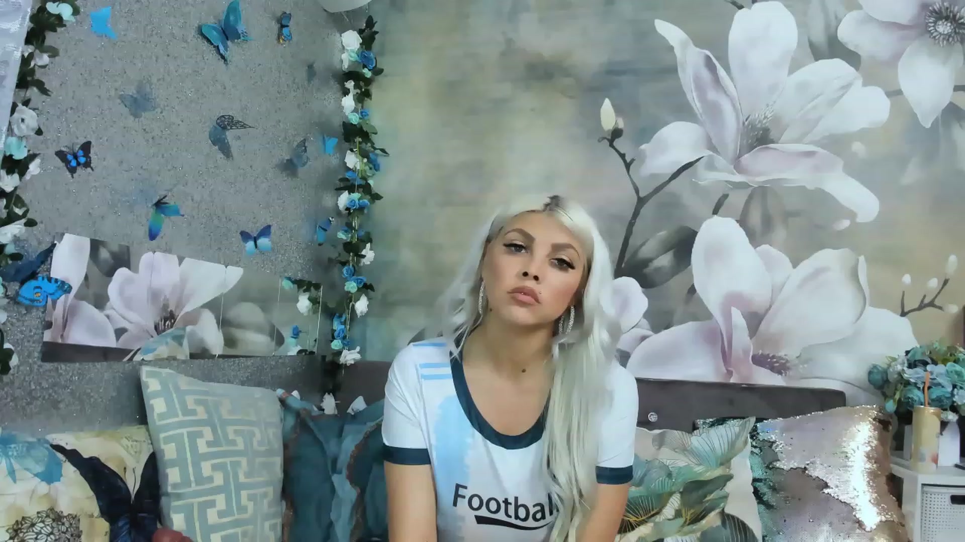 Gallery image thumbnail from Lexax's myfreecams stream on, 12/10/2022, 02:49 image 9 of 20
