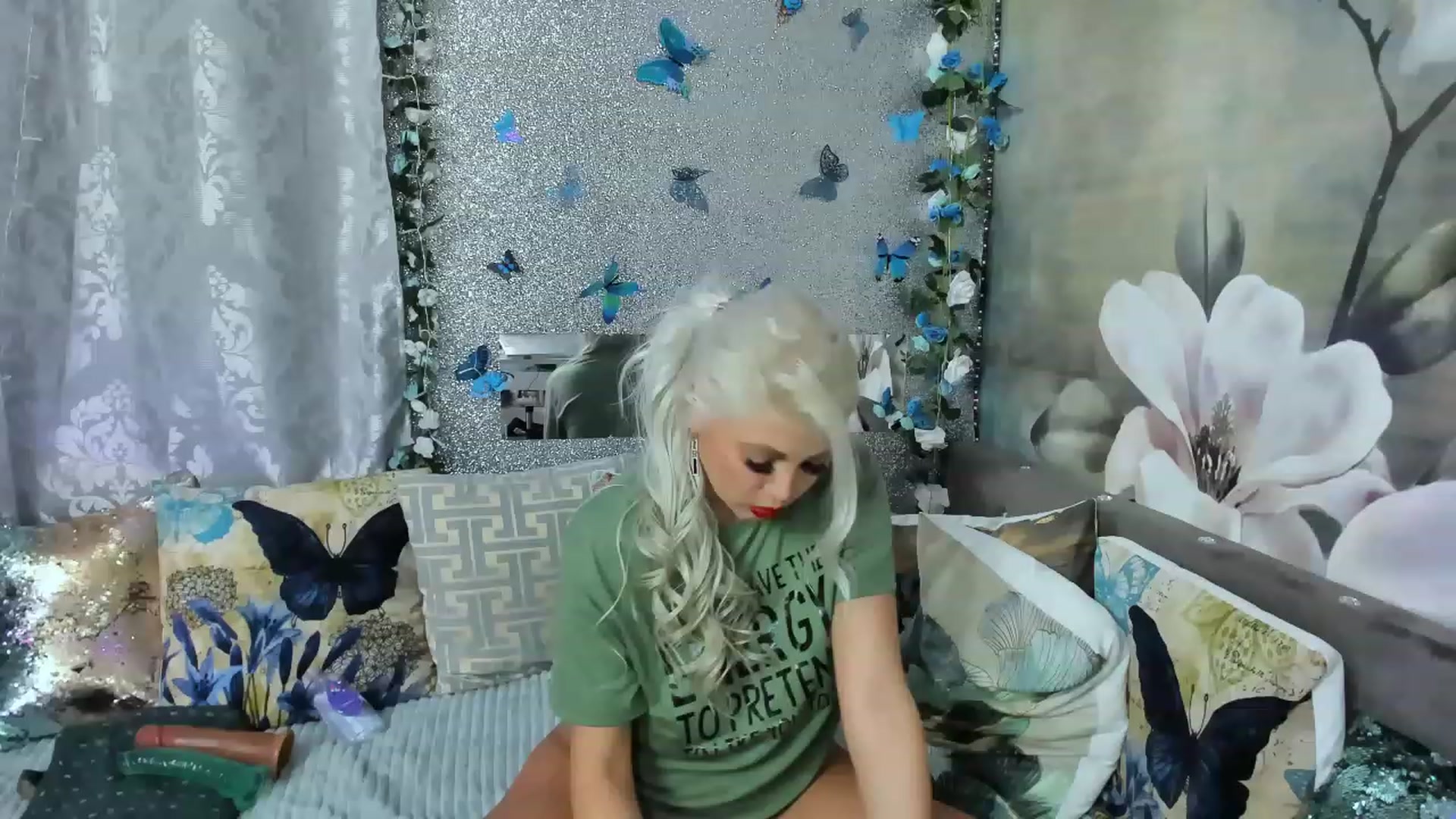 Gallery image thumbnail from Lexax's myfreecams stream on, 12/17/2022, 02:47 image 9 of 20