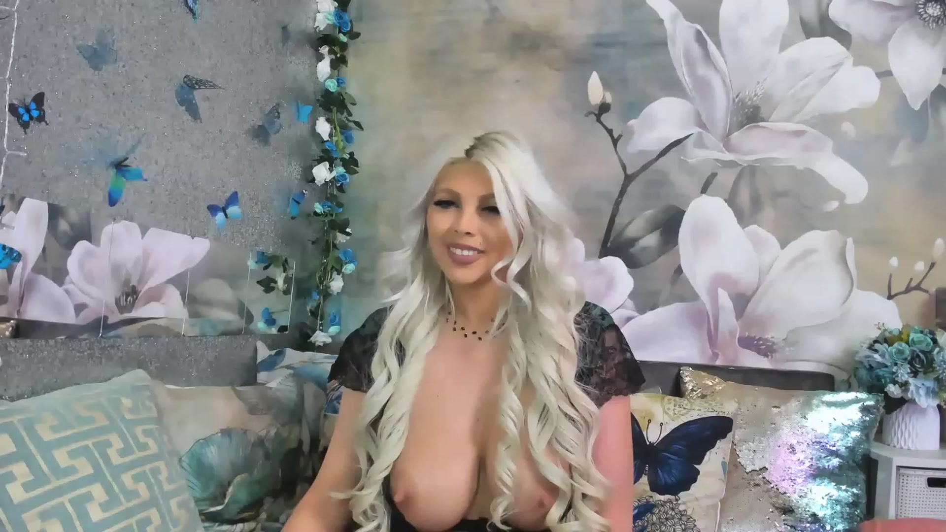 Gallery image thumbnail from Lexax's myfreecams stream on, 01/01/2023, 23:41 image 8 of 20