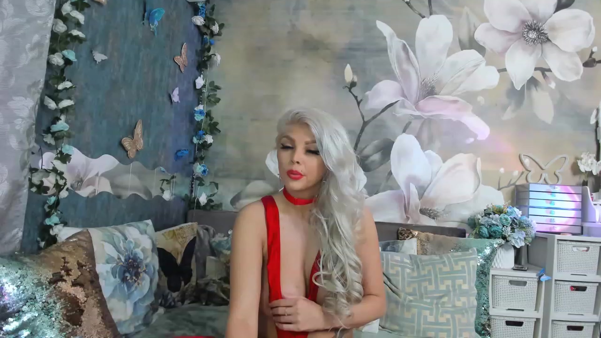 Gallery image thumbnail from Lexax's myfreecams stream on, 04/08/2023, 18:24 image 5 of 20